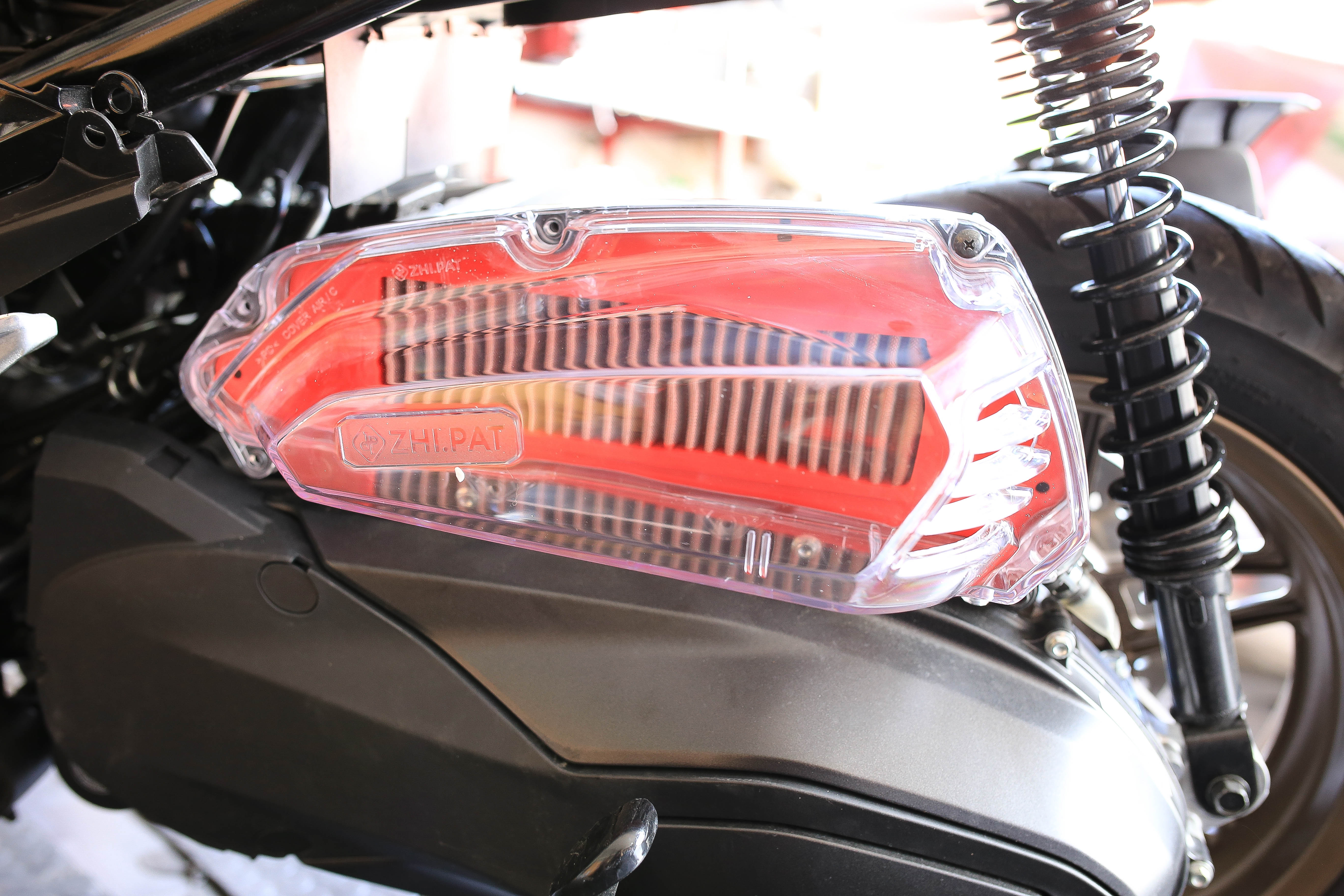 ฝาครอบหม้อกรองอากาศ FORZA350 มีสี.ใส.กับ สี.ฟิมล์ PARABREZZA แท้เวียดนาม