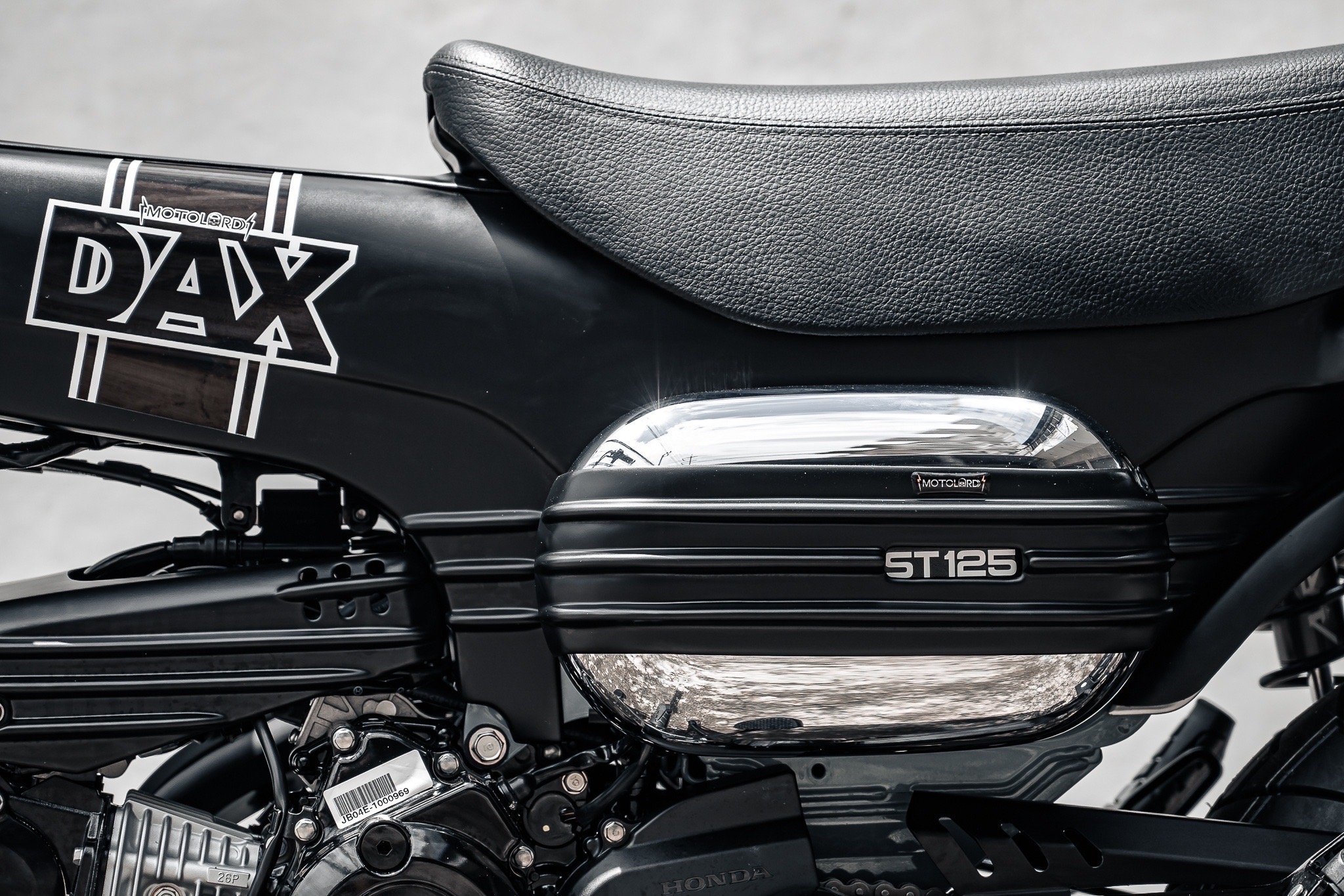 DAX 125 หมาดำ