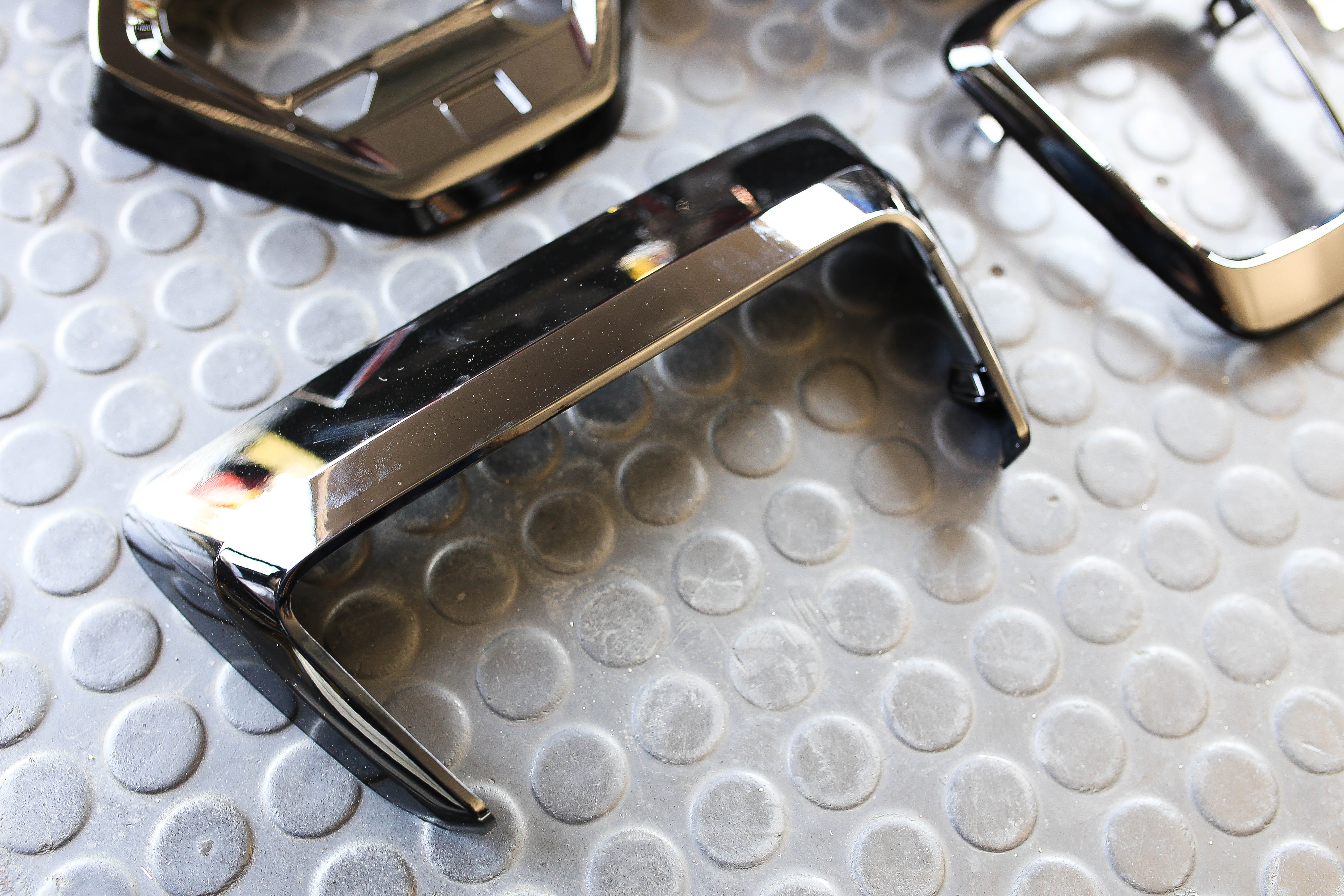 ชุดสี 4 ชิ้น Giorno125/สีดำเงา ครอบไมล์/ครอบไฟท้าย/ครอบโลโก้/ครอบไฟหน้า