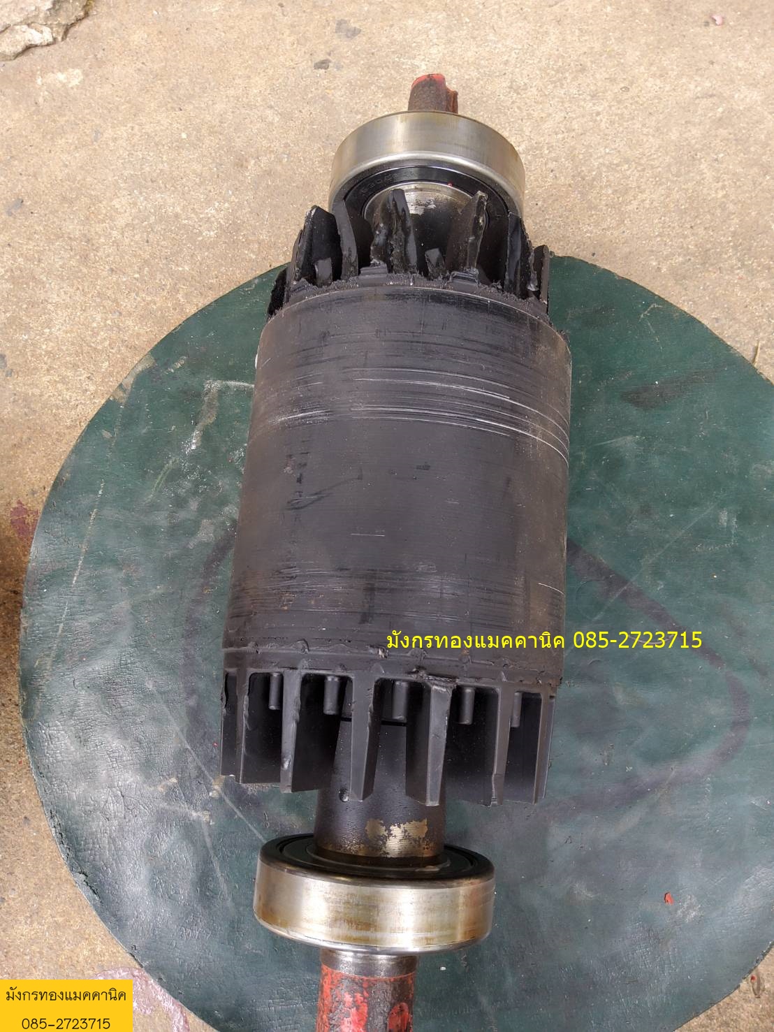 มอเตอร์แปลงทำเจนเนอเรเตอร์ โครงสร้าง 5 แรง พันขวดลวดใหม่ เพลาด้านในเป็นแม่เหล็ก มีคลิปทดลองใช้ความเร็ว 3 ระดับ โวลท์และเฮิร์ธที่ออกมาตามคลิปในเม้น