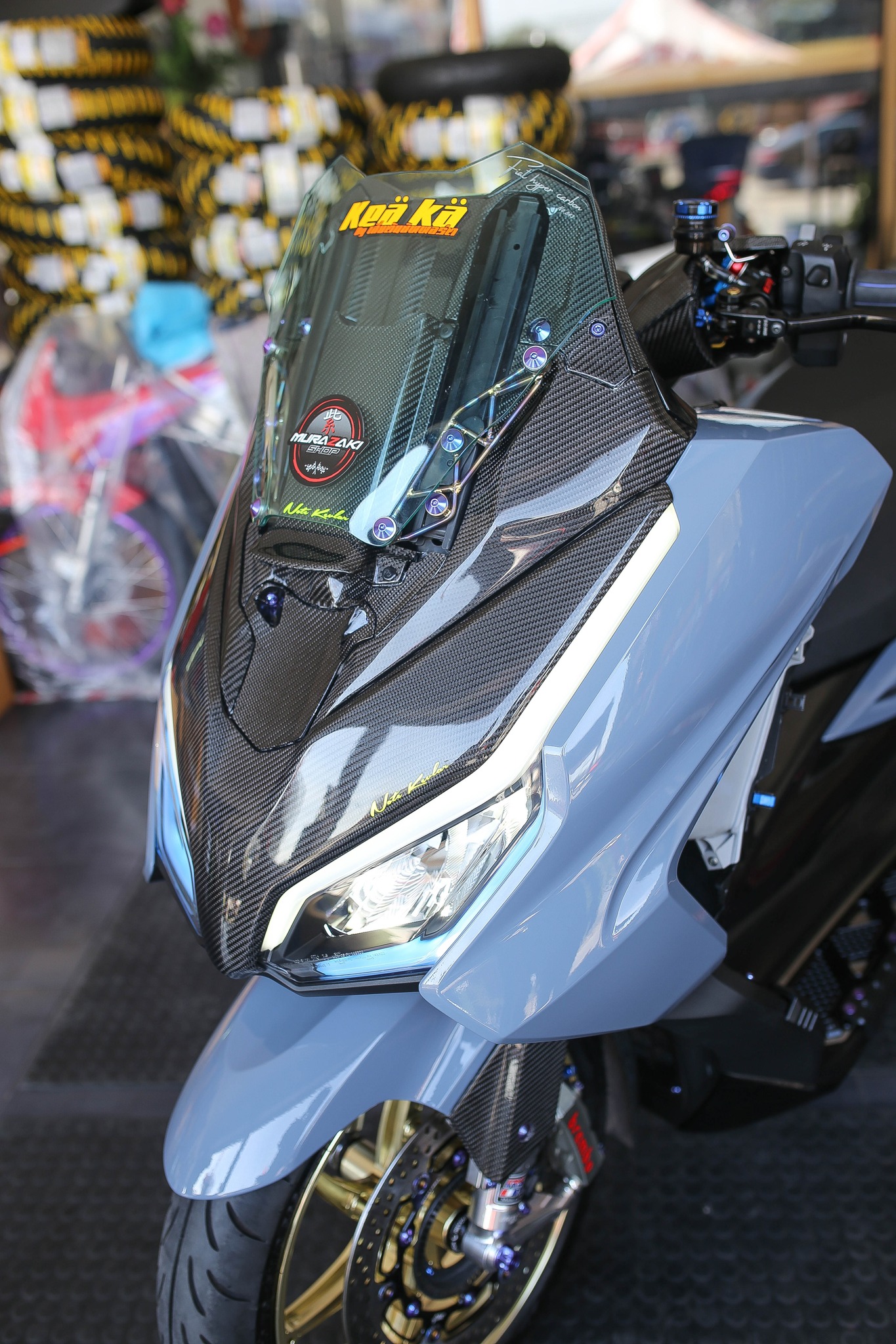 ไฟหน้า FORZA 350 ไฟเลี้ยวในโครม ทางร้านมีให้พร้อมสับในราคาเบาๆแค่ 3,000