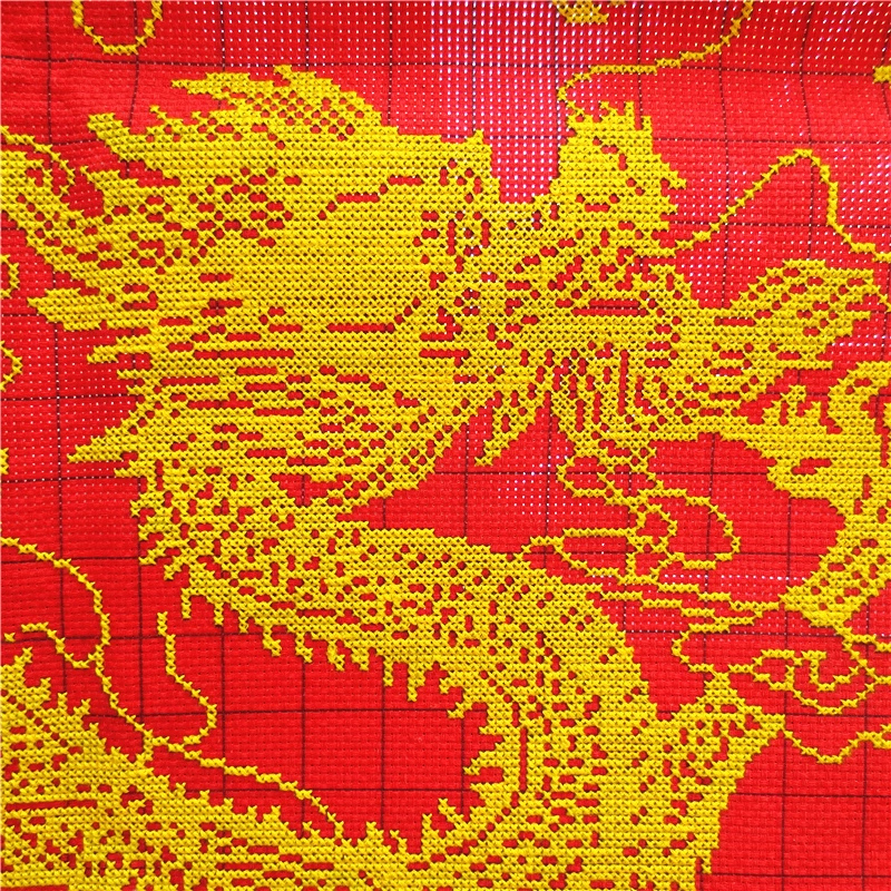 dragon-1013 *พร้อมส่ง* ชุดปักครอสติช ลายมังกรทองหงส์ทอง อวยพรมงคล (ผ้าสีแดง ไม่มีเดินเส้น ไม่มีผังลาย ปักสีเดียว ผ้า11CTพิมพ์ลาย ปัก 3 เส้นเล็ก) ขนาด 145*70 ซม.ผ้าครอสติช 11CTสีแดง พิมพ์ลายปักบนผ้า+ไหมคอตตอนสีเหลืองทอง+เข็ม