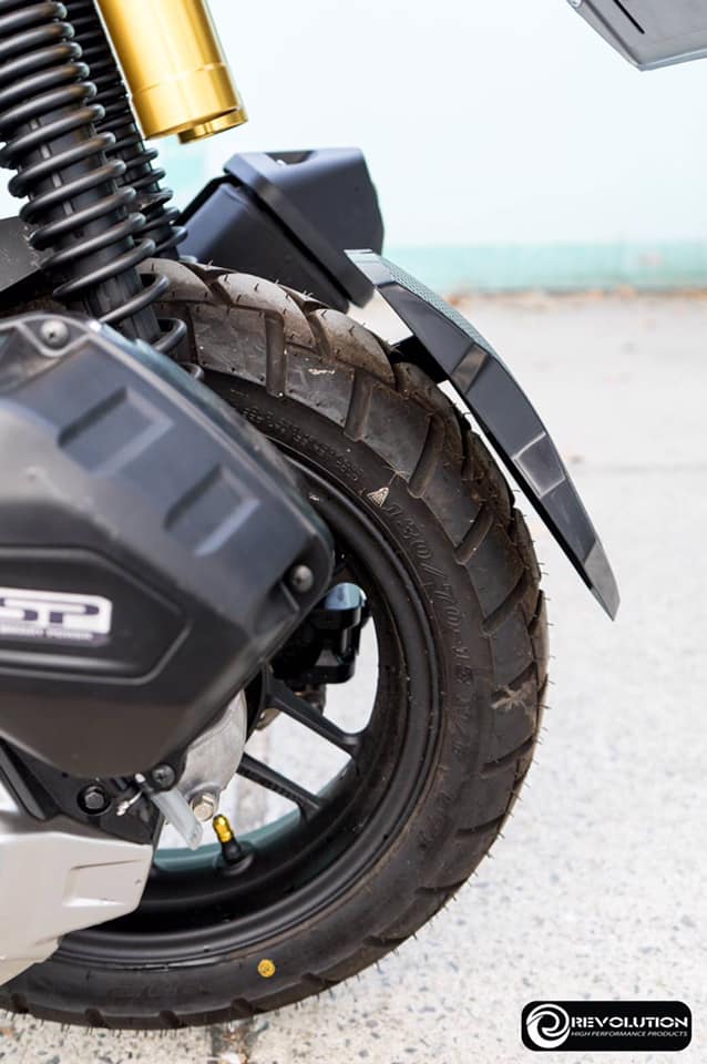 กันน้ำดีด Revolution Honda ADV150 ราคา 1,100 บาท