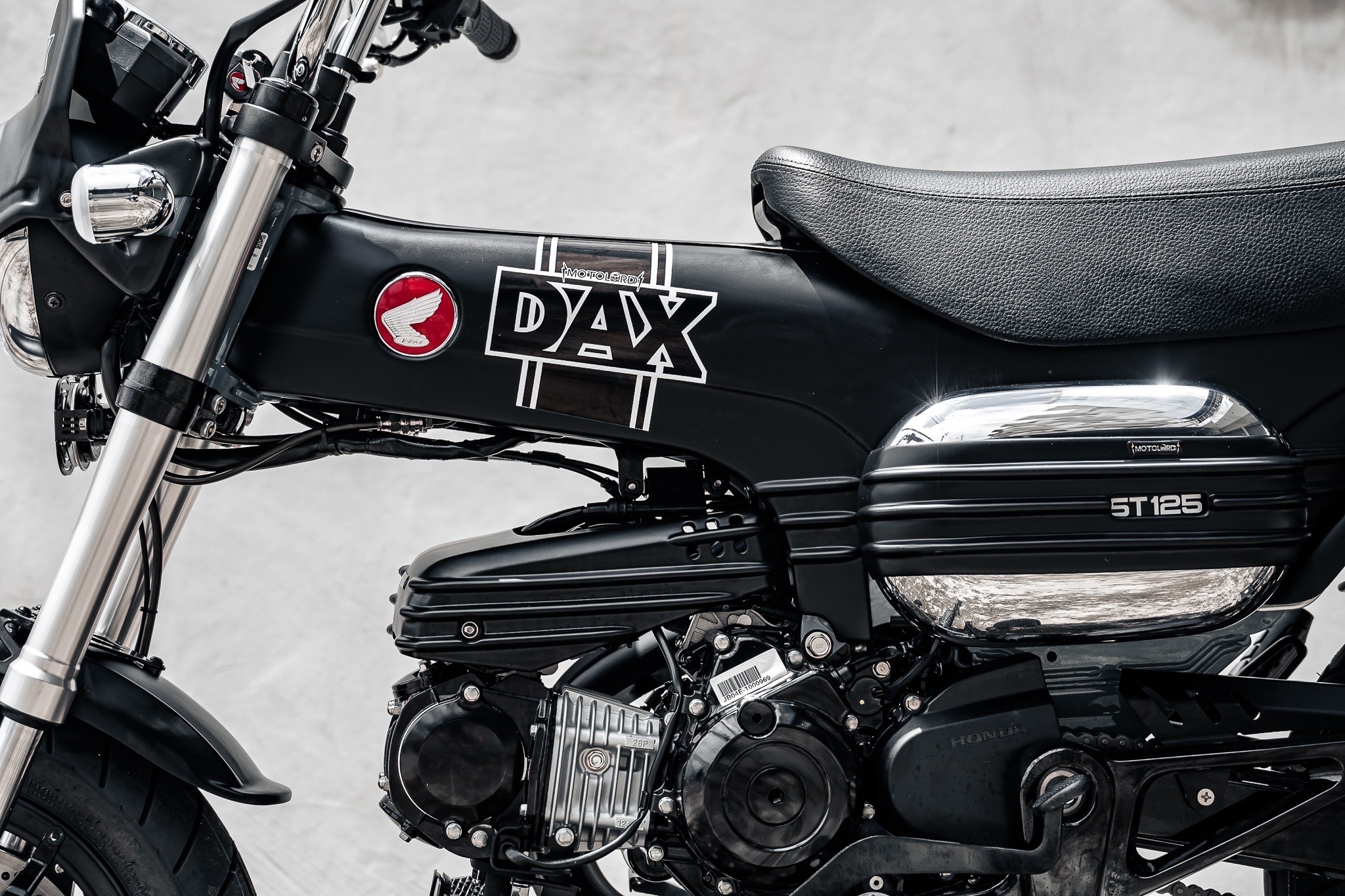 DAX 125 หมาดำ