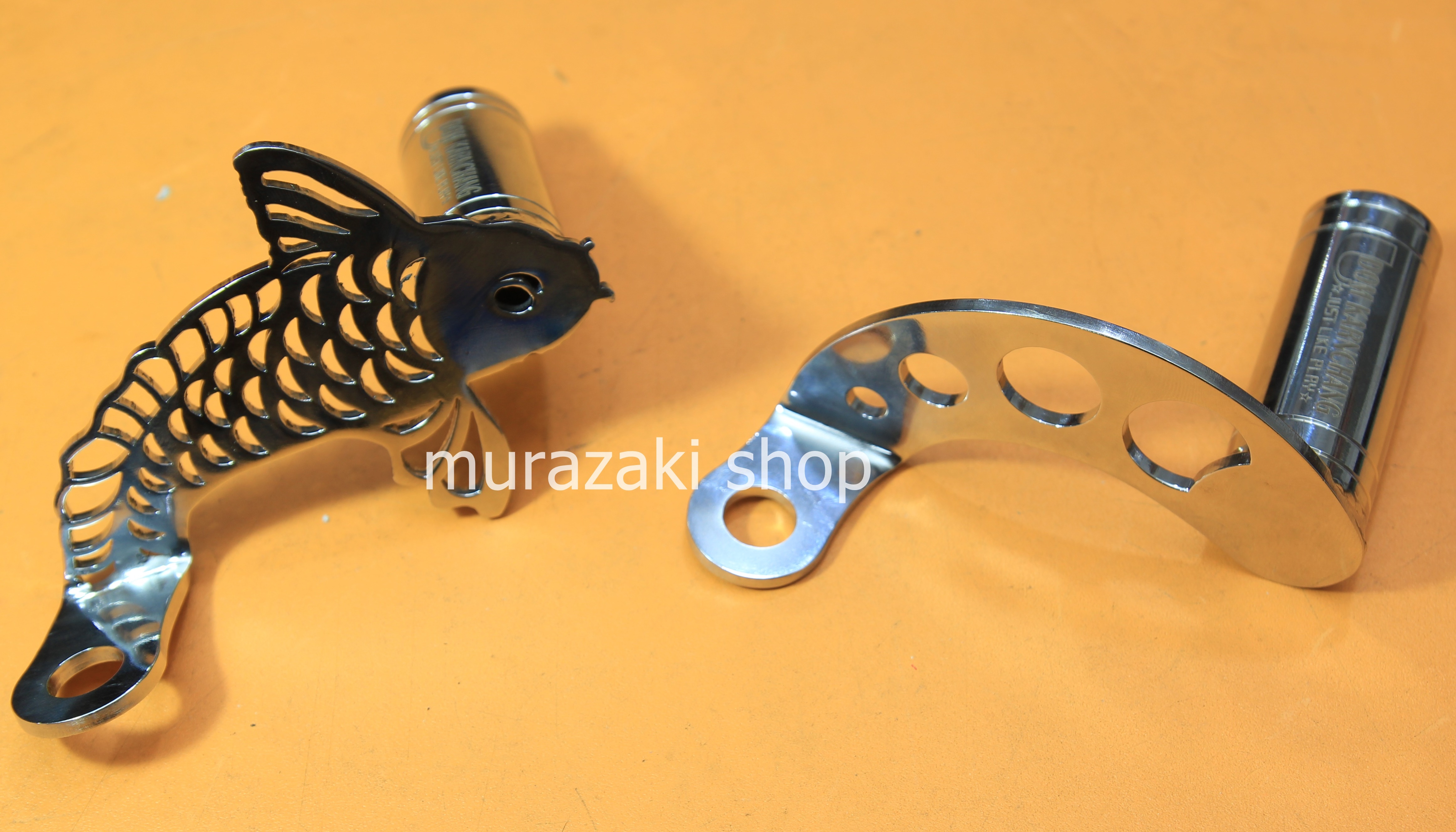 ขาจับโทรศัทพ์ U DOM KARNCHANG HONDA ใส่ได้ทุกรุ่น ยึดรูกระจก ราคา650 มี2ลาย