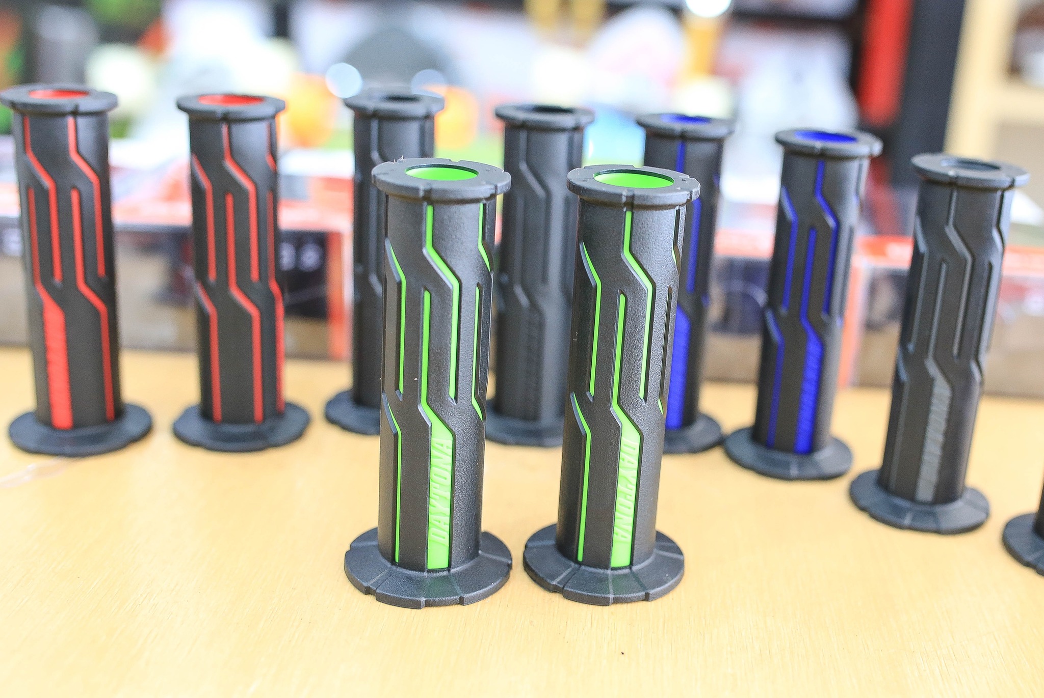 ปลอกแฮนด์ ปลอกมือ Daytona ของแท้จากญี่ปุ่น ปลอกแฮนด์ Daytona แท้ รุ่น GG-D-Line + ยาว 125 มม. + รูแฮนด์ ซ้าย 22 มม. ขวา 25 มม. + เป็นรุ่นปลายแฮนด์เปิด