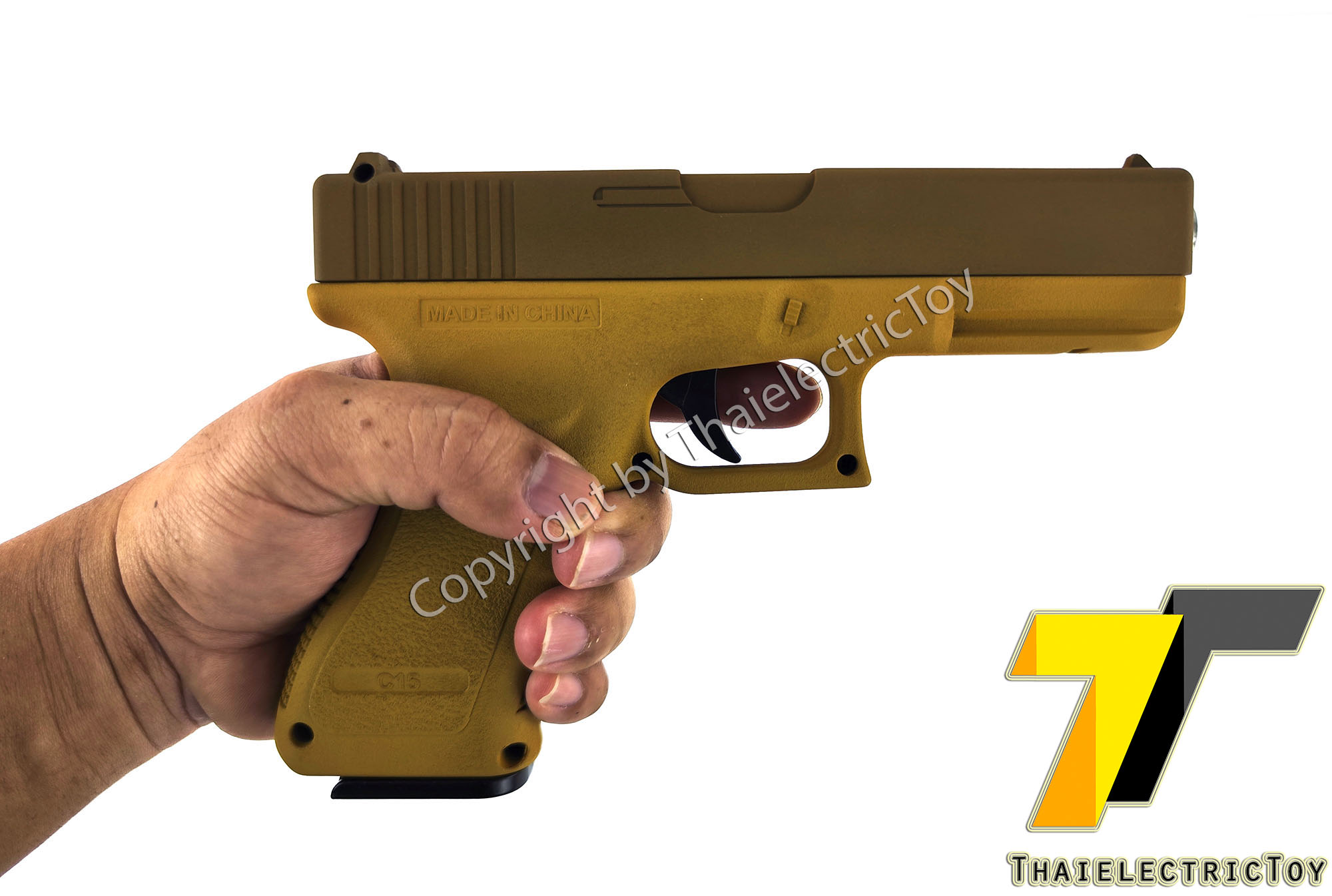 ปืนอัดลมเหล็ก Glock 17 สีทูโทน ชักยิงทีล่ะนัด ลำกล้องยาว 7 นิ้ว หนัก 668 กรัม ใช้ลูกกระสุนพลาสติก 6 มิล