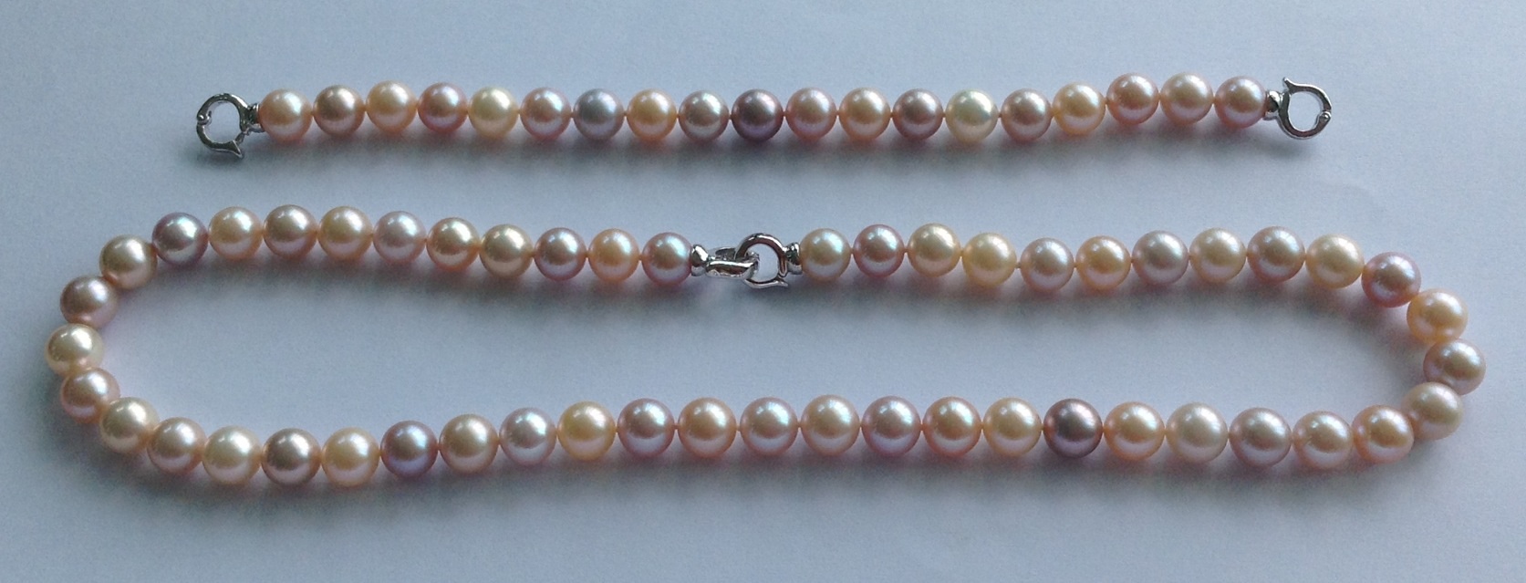 ชุดไข่มุกแท้ สร้อยคอและสร้อยข้อมือ ขนาด 8-8.5 มิล Multi-Color ,top grade