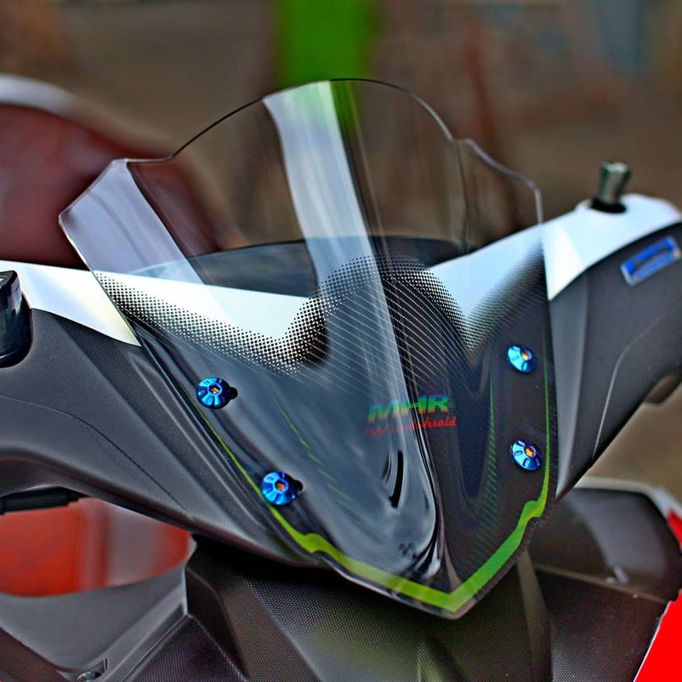 ชิวหน้า Yamaha Aerox ลายคาร์บอน ทูโทน สินค้านำเข้า ราคา650