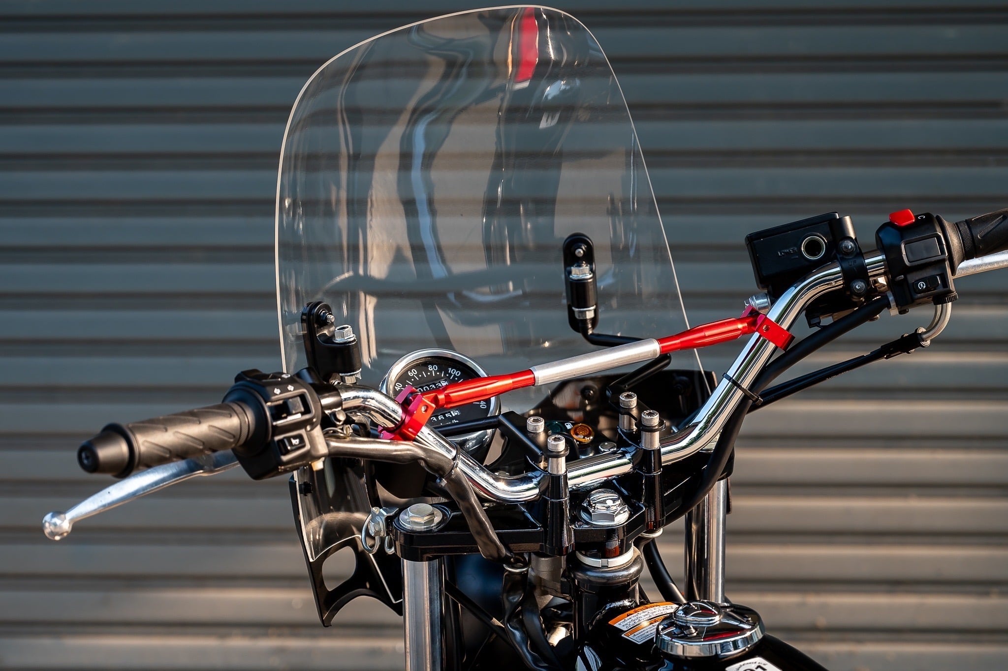 ของแต่ง Suzuki VanVan 200 MOTOZAAA VanVan200 / 125 1.ชิวหน้า V.1 2200฿ 2.ชิวหน้า V.2 2700฿ มีหน้ากาก 3.ชุดบังโคลนหน้า 2900฿ 4.แคชบาร์ 3990฿ ( มาพร้อมกันแคร้ง การ์ใต้ท้องเครื่อง ) 5. แร็คท้าย 3500฿ 6.แร็คกระเป๋าตัวใหญ่ 2100 ฿ 7.กระเป๋าข้างกันน้ำ 2690฿ 8.กั