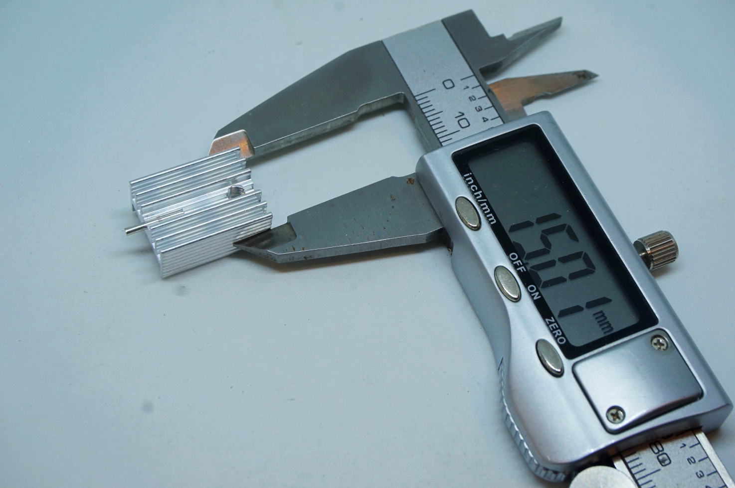 แผ่นระบายความร้อนสำหรับทรานซิสเตอร์