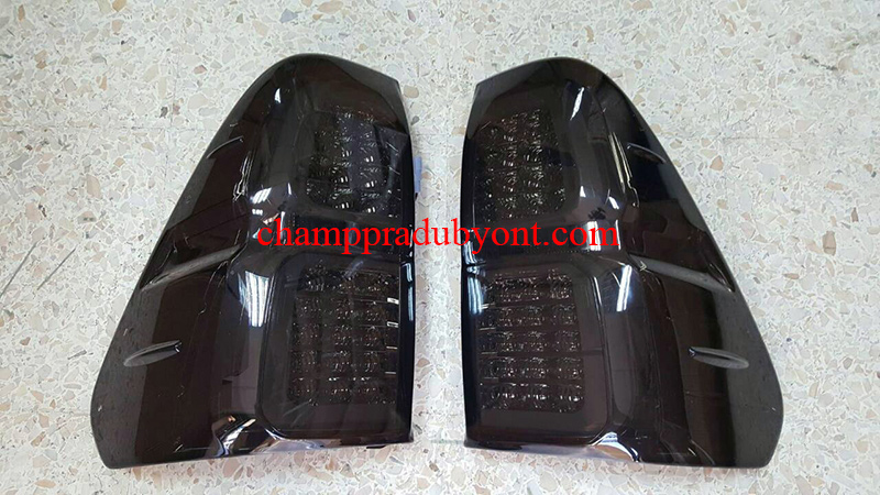 ไฟท้าย TOYOTA REVO 2015-2016 SMOKE LED (V.2)