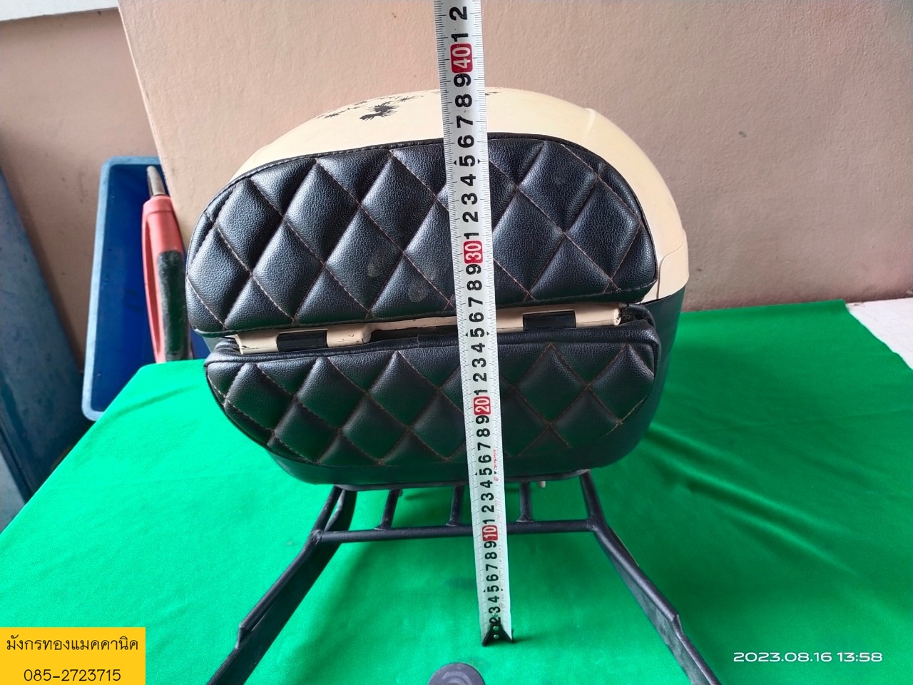 กล่องท้ายมอเตอร์ไซด์ ขนาด 35x37x30 ซม. พร้อมเหล็กยึดติดกับมอเตอร์ไซด์