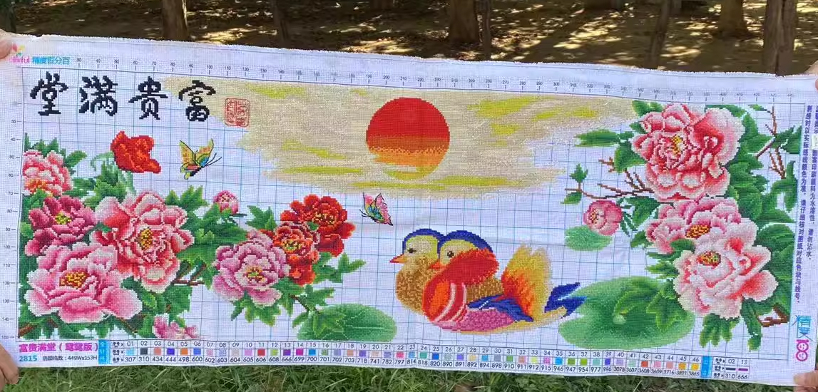 mandarin-1003 *พร้อมส่ง* ชุดปักครอสติช ลายเป็ดแมนดารินคู่ในสวนโบตั๋น (ผ้า11CTพิมพ์ลาย ปัก 3 เส้นเล็ก) ขนาด 116*48 ซม.ผ้าครอสติช 11CTพิมพ์ลายปักบนผ้า ไหมคอตตอน 46 สี ผังลาย เข็ม