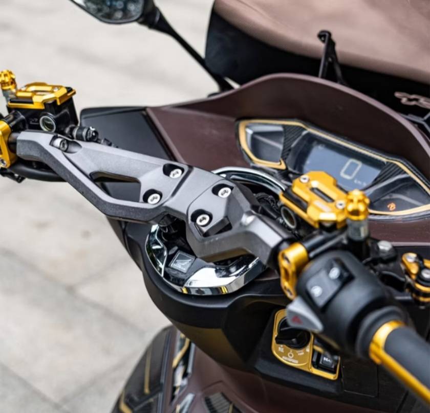 แฮนด์บาร์รถจักรยานยนต์【SEMSPEED】สําหรับHonda PCX150 PCX160 PCX125 2012-2024 ราคา2400