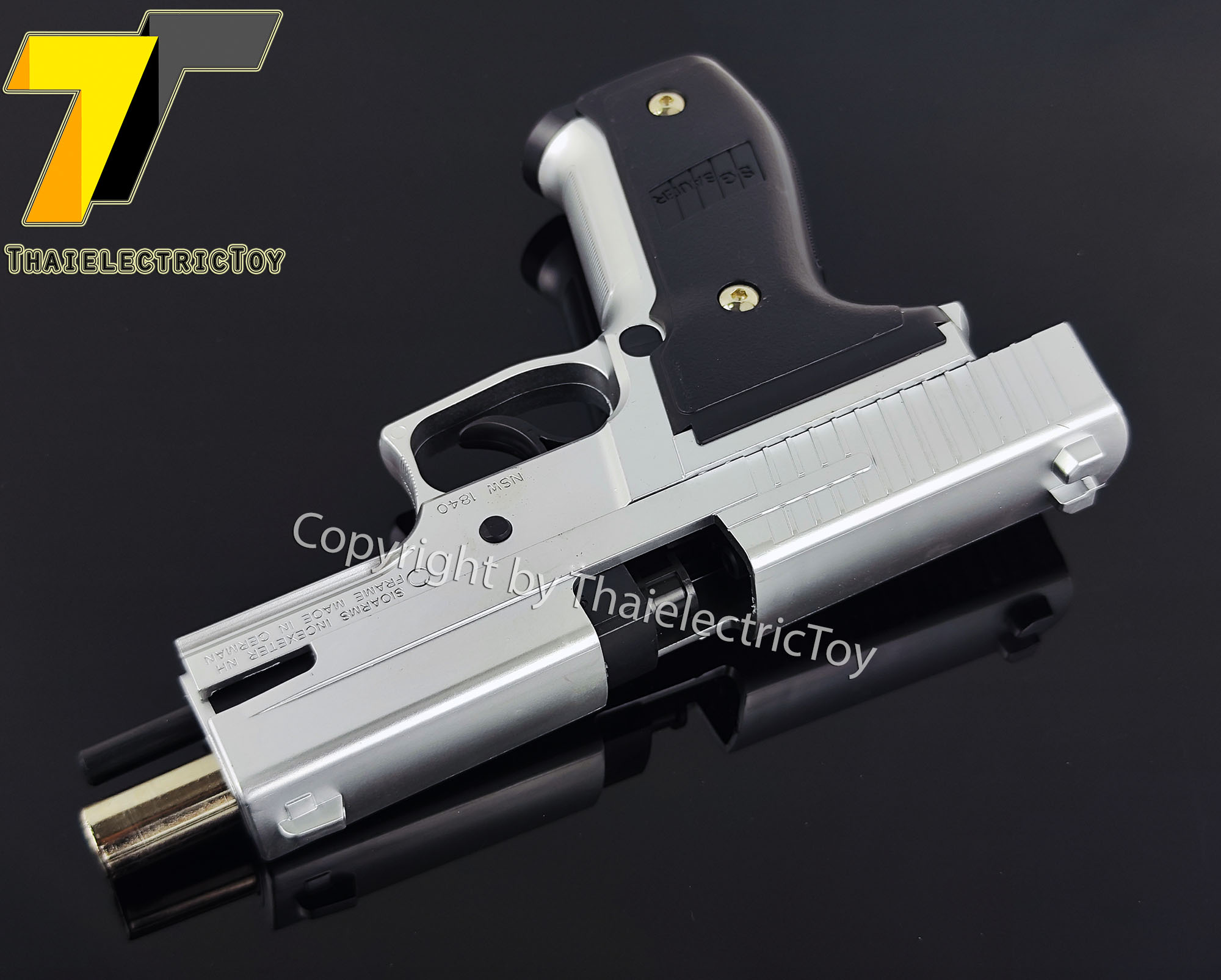 ปืนอัดลมพลาสติก Sig sauer p226 สีบอร์นเงิน ชักยิงทีล่ะนัด ลำกล้องยาว 8 นิ้ว หนัก 309 กรัม