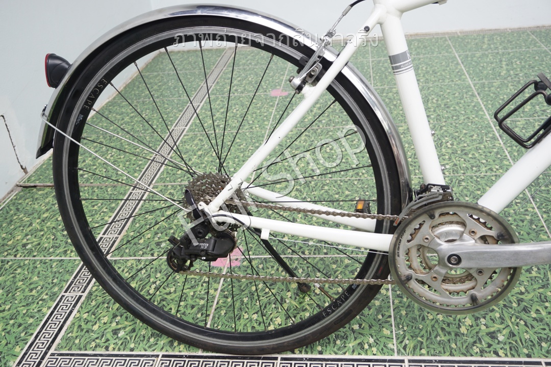 จักรยานไฮบริดญี่ปุ่น - ล้อ 700c - มีเกียร์ - อลูมิเนียม - Giant Escape R3 - สีขาว [จักรยานมือสอง]