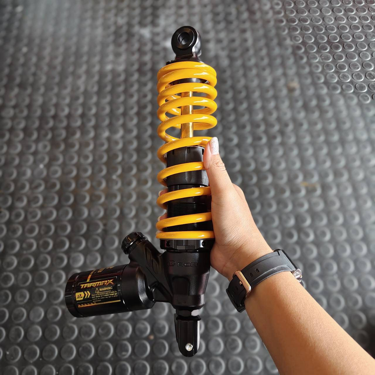 โช๊ค𝐑𝐂𝐁 𝐓𝐀𝐑𝐌𝐀𝐗 𝐍𝐄𝐖!GIORNO+ (อยากให้รถของคุณขับขี่นุ่มนวล ยึดเกาะถนนดีเยี่ยม ห้ามพลาด!) จากแบรนด์ 𝐑𝐂𝐁 ที่พร้อมที่จะดูแลคุณ ✅มาพร้