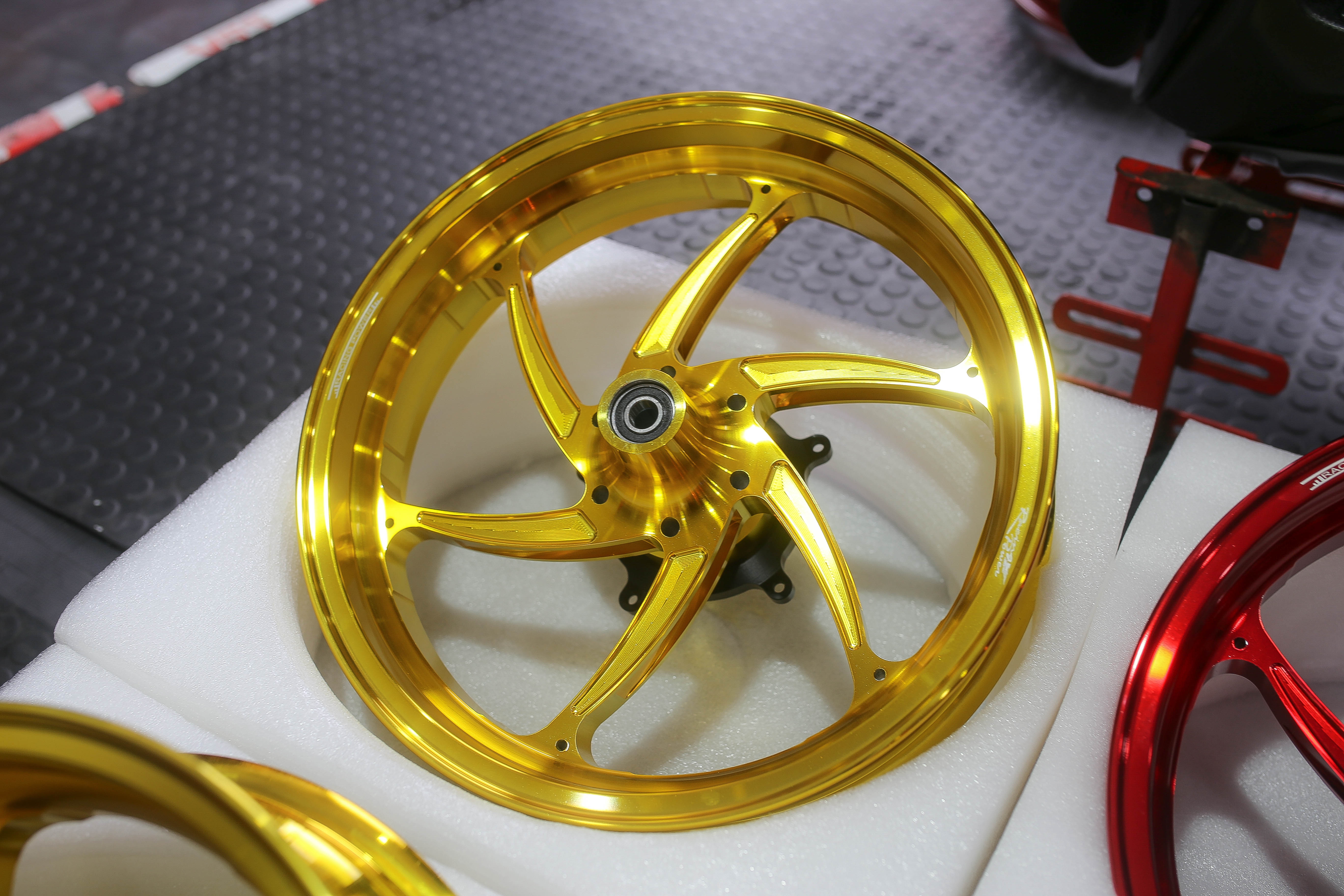 ล้อแม็กXmax Racingpower น้ำหนักเบา แข็งแรง มีประกันสินค้า มีสีทอง แดง น้ำเงิน ดำ ม่วง เขียว