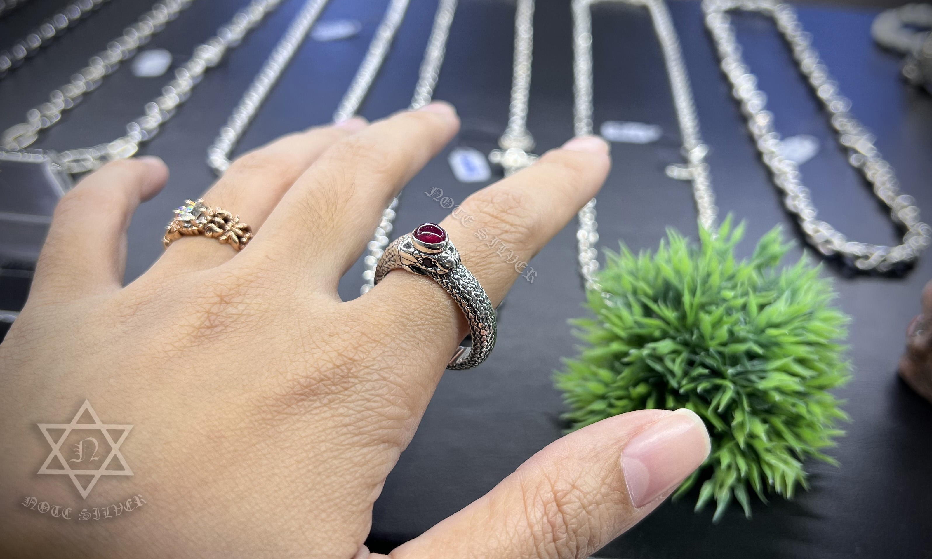 แหวนเงินแท้งูกินหางฝังพลอยSterling Silver 925 NSRG3346