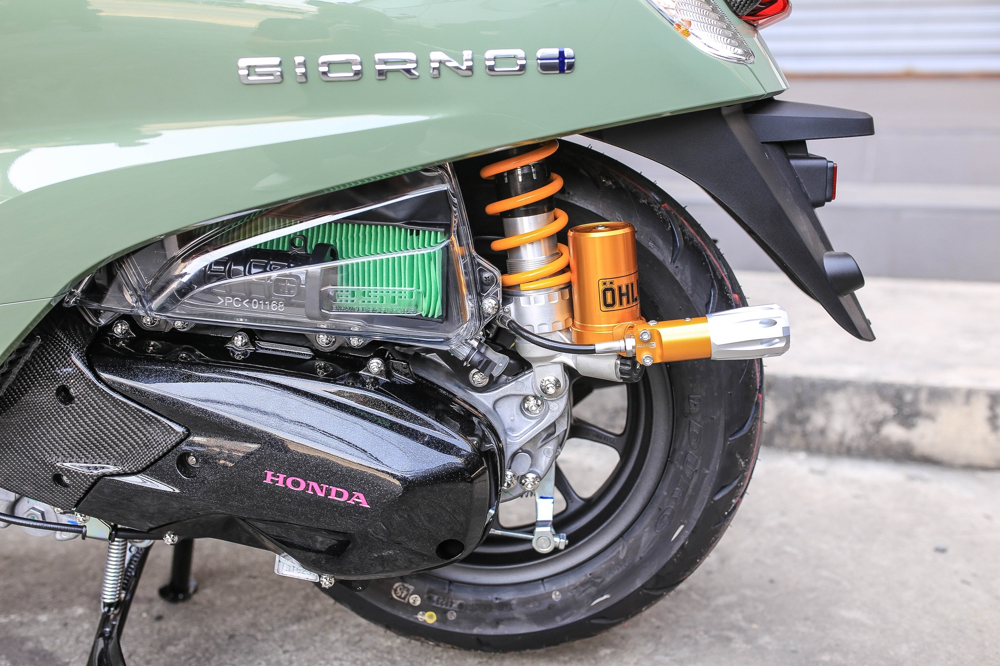 โช๊คหลังOHLINS HO328 (328.5 mm Honda Lead125) Honda Giorno125,Lead125 ราคา13500