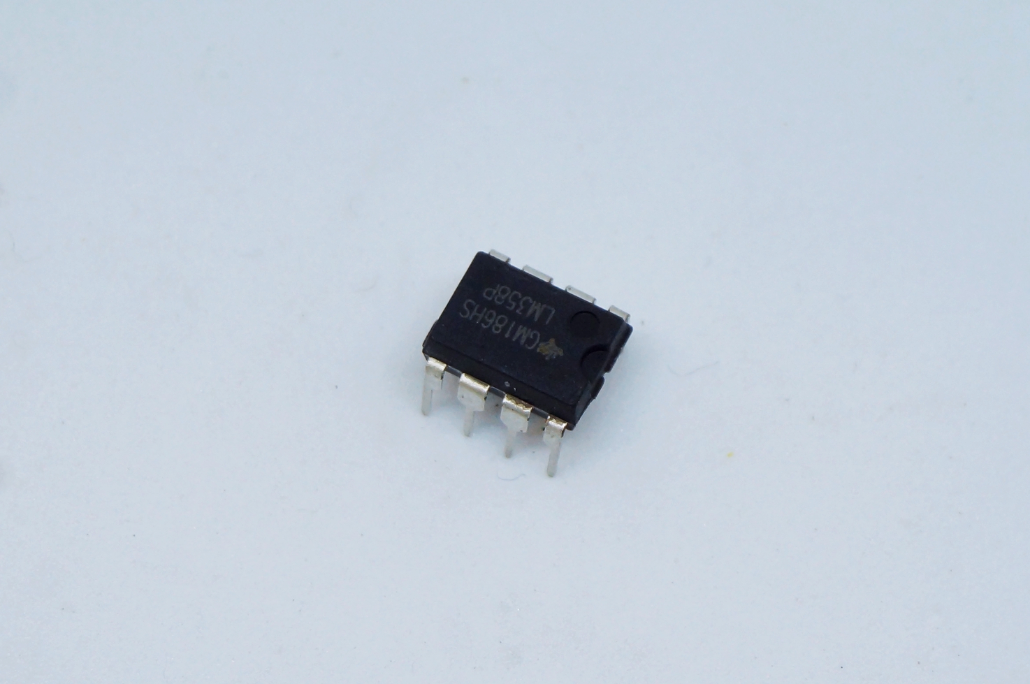 LM358 dual-operational amplifier