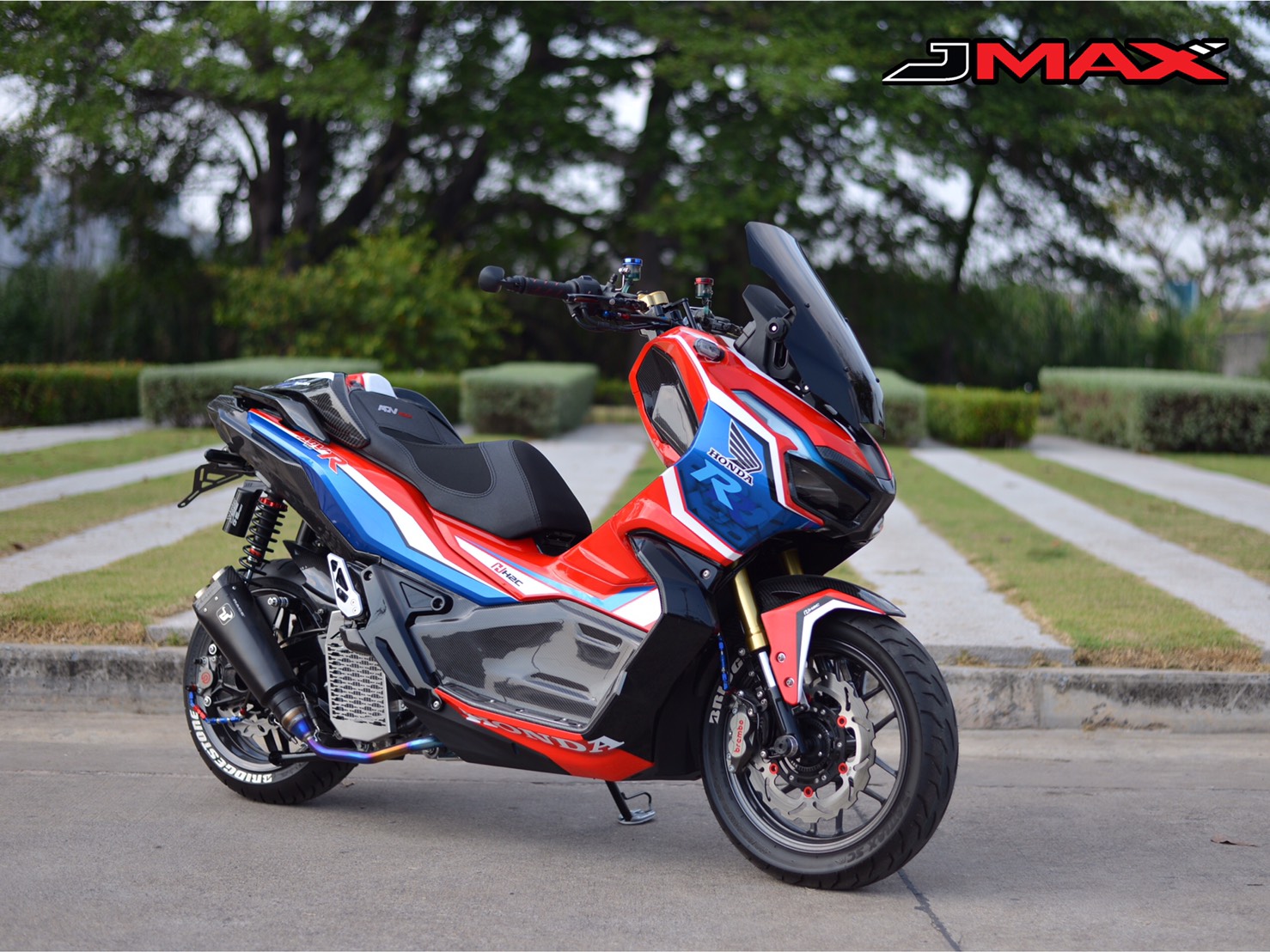 ชิวหน้า two tone v1 j-max HONDA ADV 150 ราคา1190