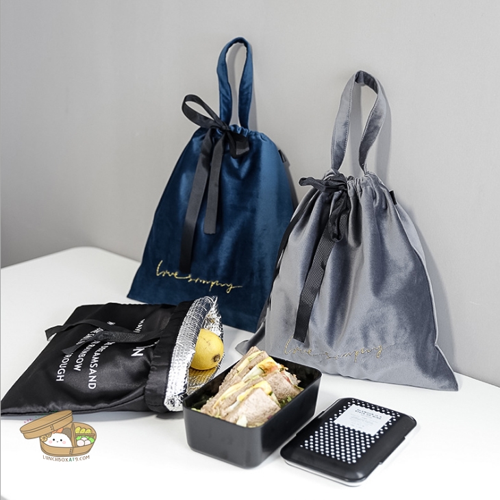 ถุงผ้าใส่กล่องข้าว พร้อมถุงเก็บความร้อน มี 5 สี