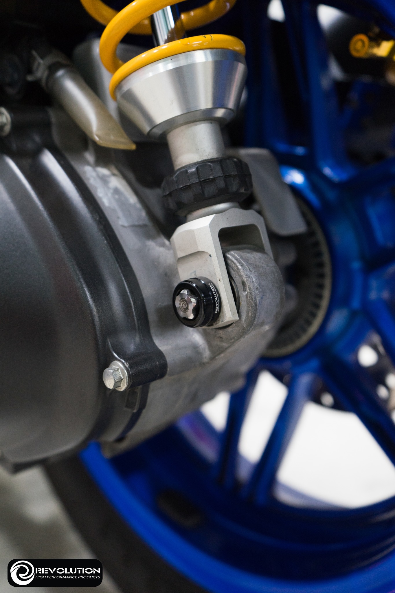 ชุดน็อตกันขโมย REVOLUTION- แดง - ทอง - เทา - ดำ - น้ำเงิน ราคา 550 บาท/ชุด