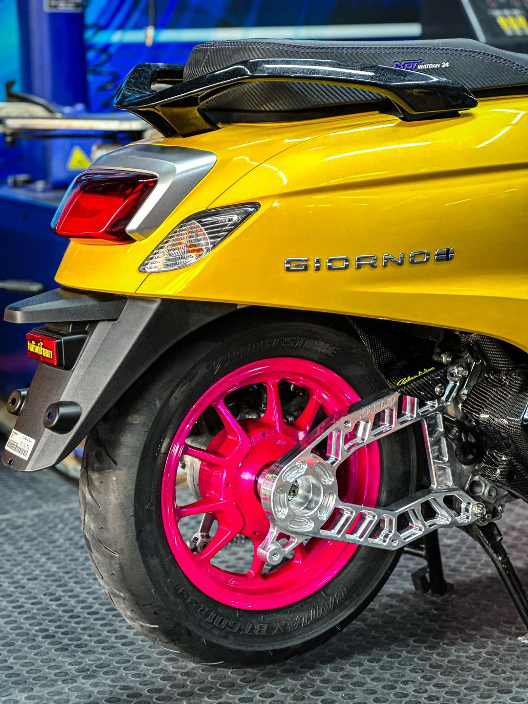 สวิงอาร์ม CNC ตรงรุ่น GIORNO+ - งานตรงรุ่น ไม่ต้องแปลงรถ - งานไทยแท้ เกรดพรีเมี่ยม - ผลิตจากวัตถุดิบคุณภาพสูงด้วยเครื่องจักรที่ทันสมัย - มีความสวยงาม แข็งแรง ทนทาน ไม่มีไม่ได้แล้ว ราคา 7500 บาท