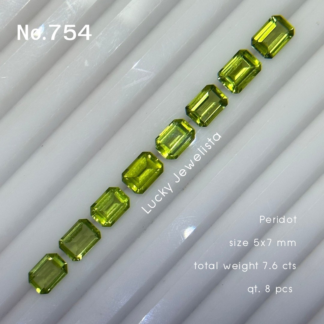 พลอยเพอริดอต Peridot เขียวมะกอก 5x7 มิล ทรงสี่เหลี่ยมตัดมุม