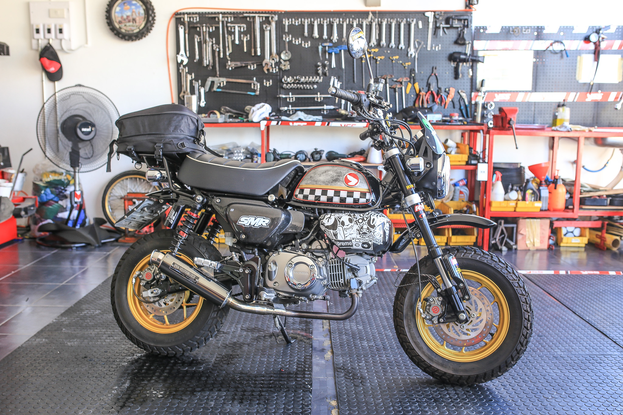 ที่แขวนของ PCX ADV รุ่นอื่นๆ ราคา 40 บาท