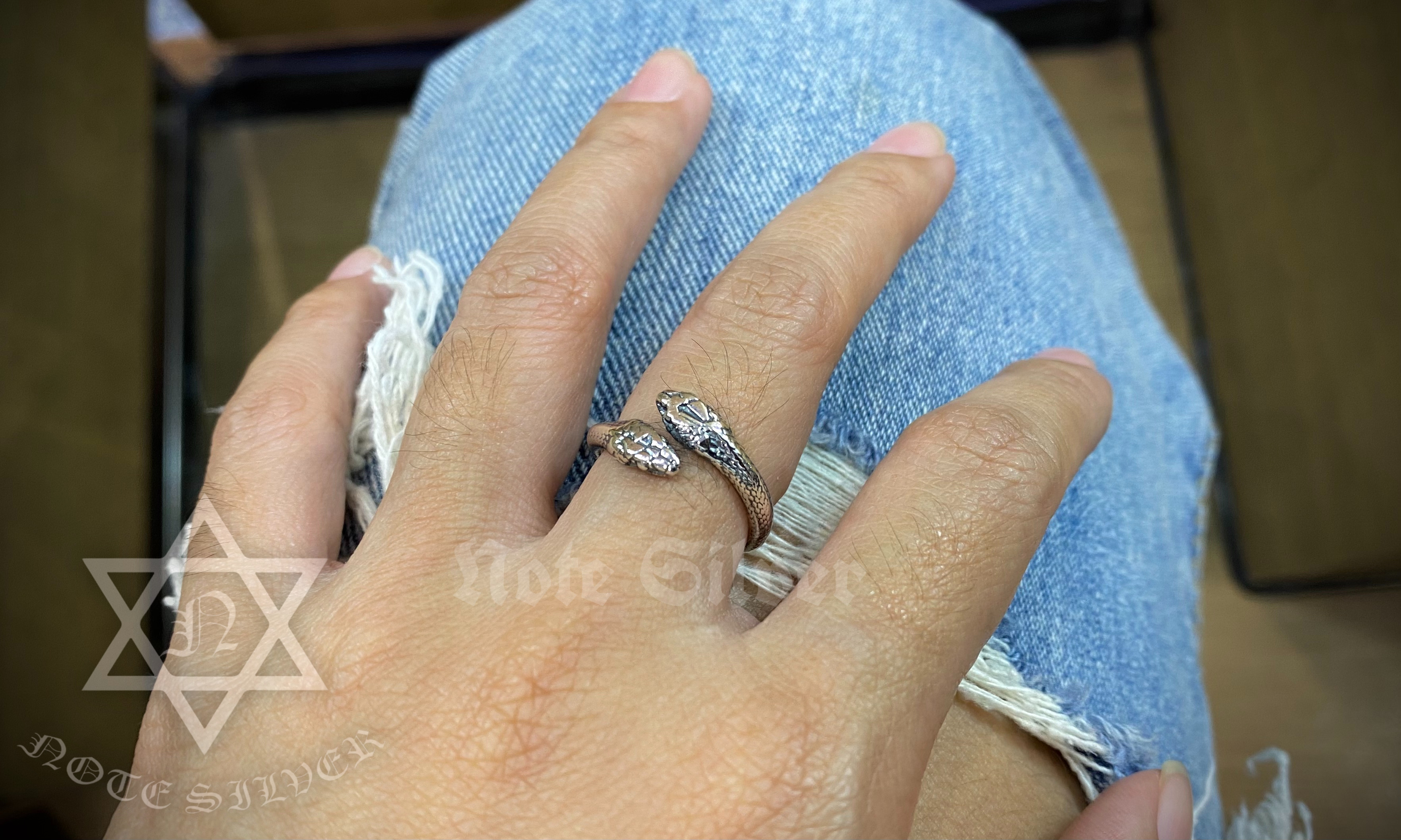 แหวนเงินแท้ งูฟรีไซส์มีสองหัว Sterling Silver 925 NSRG2891