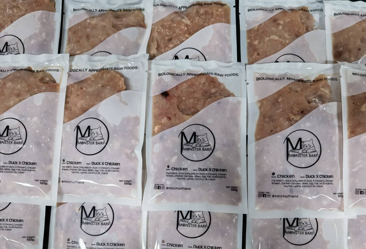 บาร์ฟแมว อาหารบาร์ฟ Monster Barf สูตรไก่ 100 กรัม ชุด 20 ถุง อาหารดิบสด