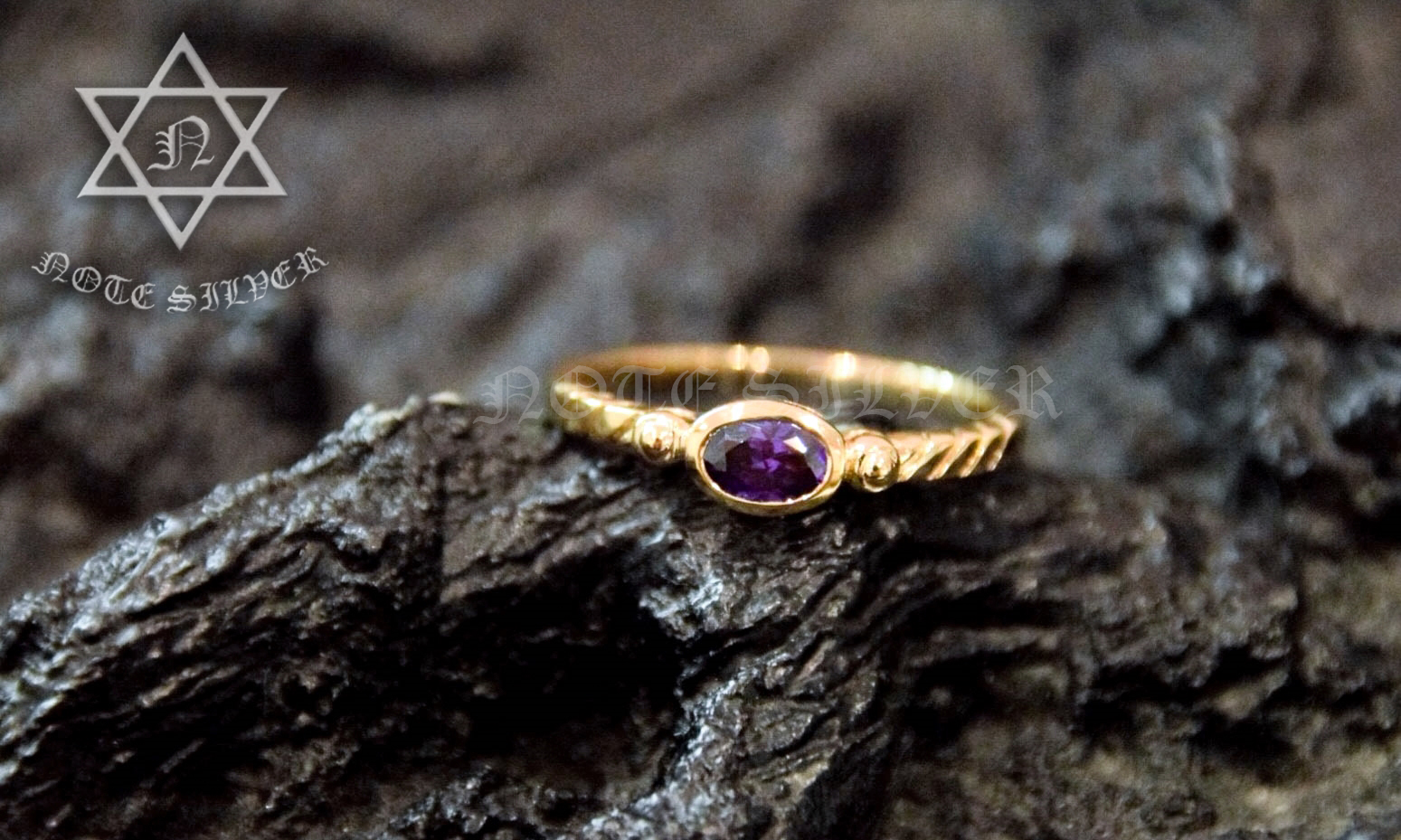 แหวนทองคำแท้ 18K ฝังพลอยอเมทิสแท้ สีม่วงสด Gold NSGD1828