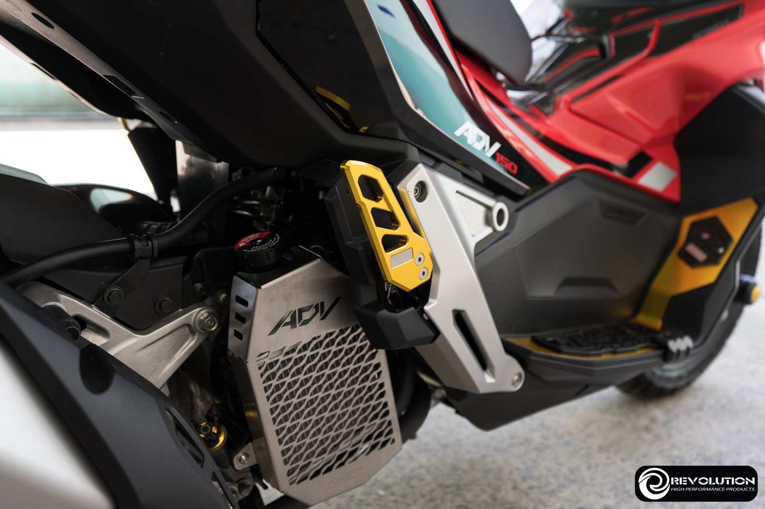 พักเท้าหลัง CNC REVOLUTION ADV150 ราคา1050