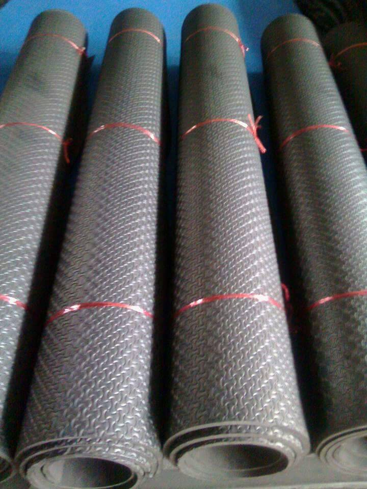 แผ่นยางสีดำ หนา 6 mm. ขนาด 130X240 cm.