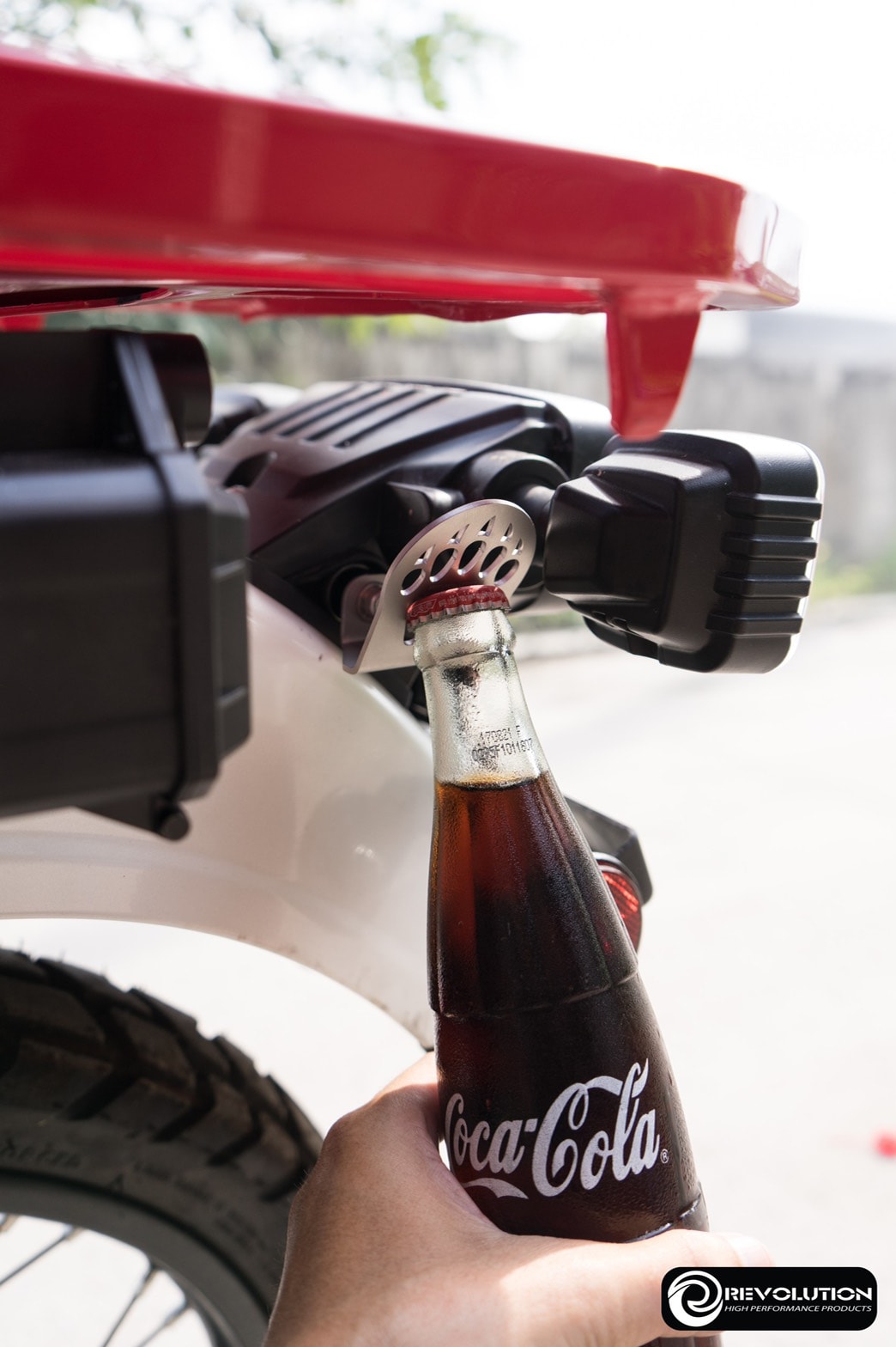 ที่เปิดขวดน้ำ REVOLUTION CT125 ราคา490