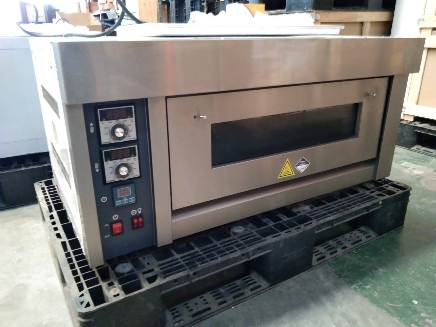 ETON เตาอบไฟฟ้าขนาด 1 ชั้น 1 ถาด ขนาดถาด 40x60ซม. รุ่น ET-JMC-10DA