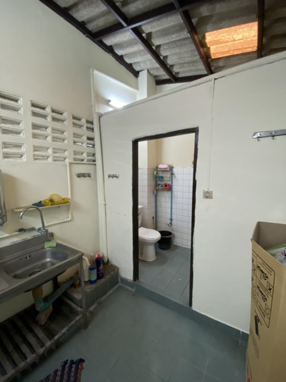 อาคารพาณิชย์ ประชาชื่น 27