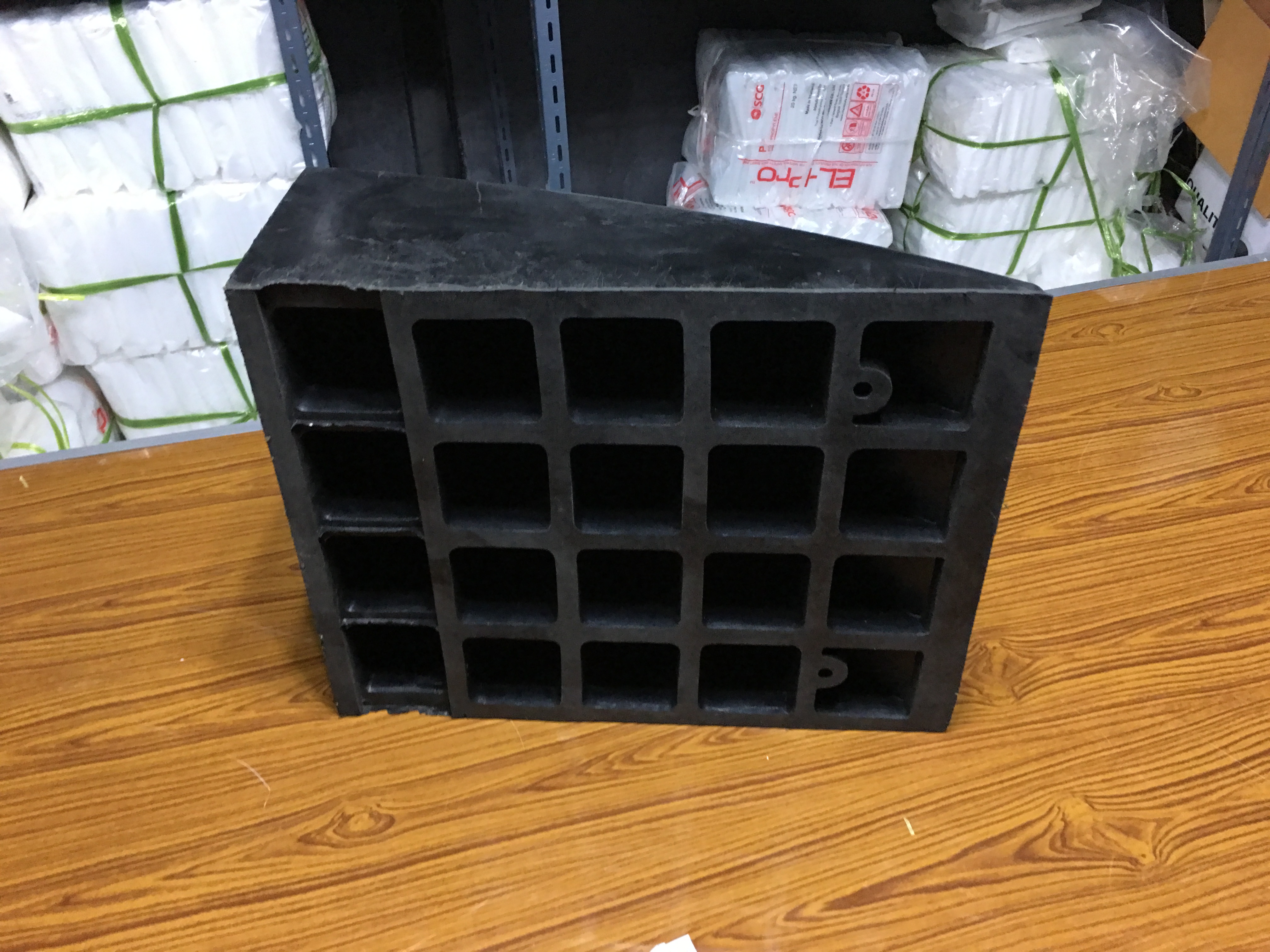 ทางลาดยางปีนฟุตบาท สูง 17 ซม. กว้าง 50ซม. ยาว 50ซม. หนัก 8.7 kg - Rubber Ramp 17x50x50 cm หนัก 13 kg