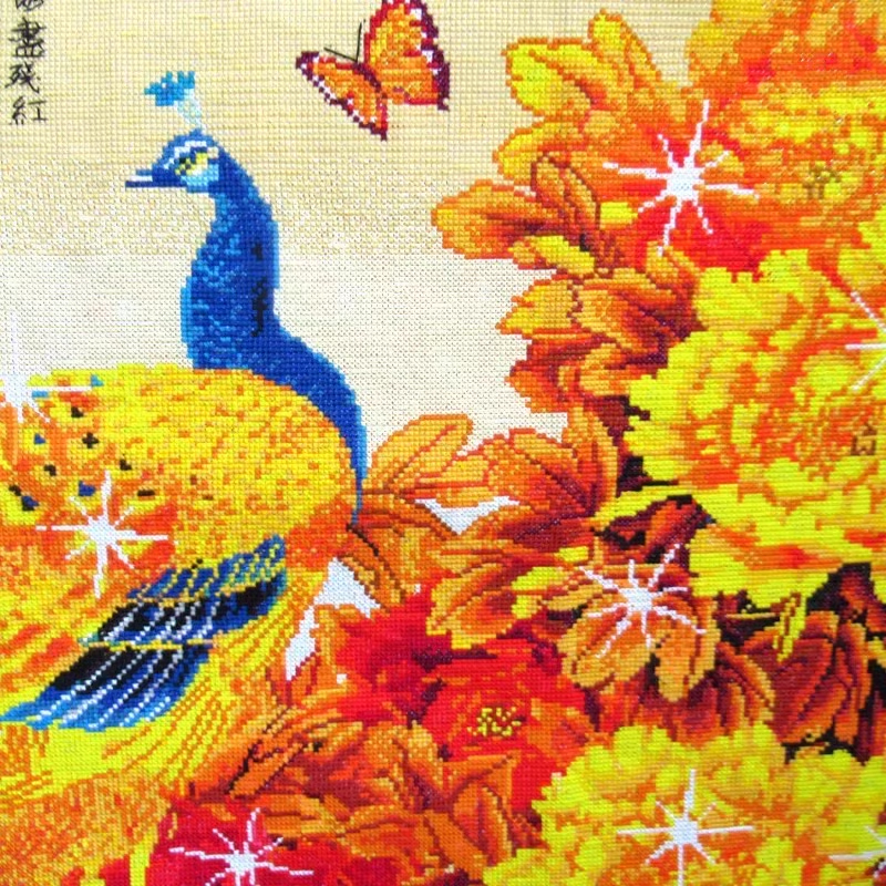 peacock-1140 *สินค้าหมด* ชุดปักครอสติส ลายนกยูงทองในสวนโบตั๋นทองคำ (ปักเต็มผืนผ้า ผ้า11CTพิมพ์ลาย ปัก 3 เส้นเล็ก) ขนาดใหญ่ 149*63 ซม.ผ้าครอสติช 11CTพิมพ์ลายปักบนผ้า ไหมคอตตอน 36 สี ผังลาย เข็ม