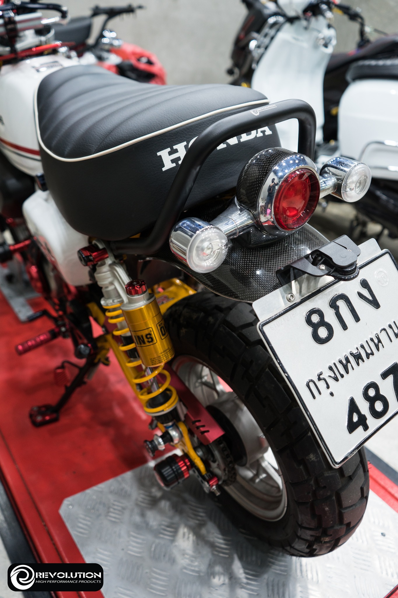 กันตกท้ายเบาะ (มีเนียม) REVOLUTION MONKEY-125 Rear Grab Bar Rack (Aluminum) REVOLUTION MONKEY-125