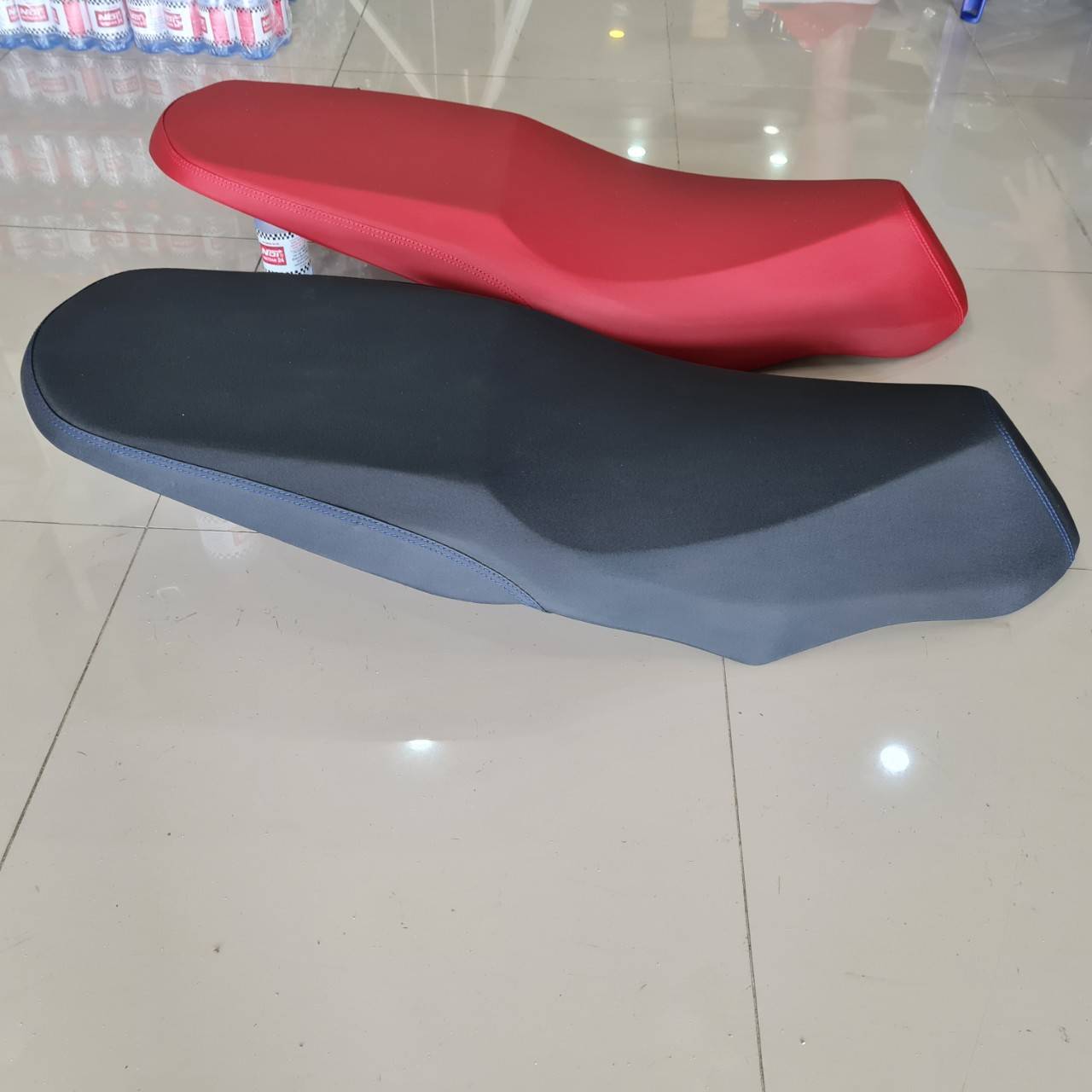 เบาะแต่ง Xmax 300 ทรงปาดบาง (โครงเทียม) by Noi Watdan