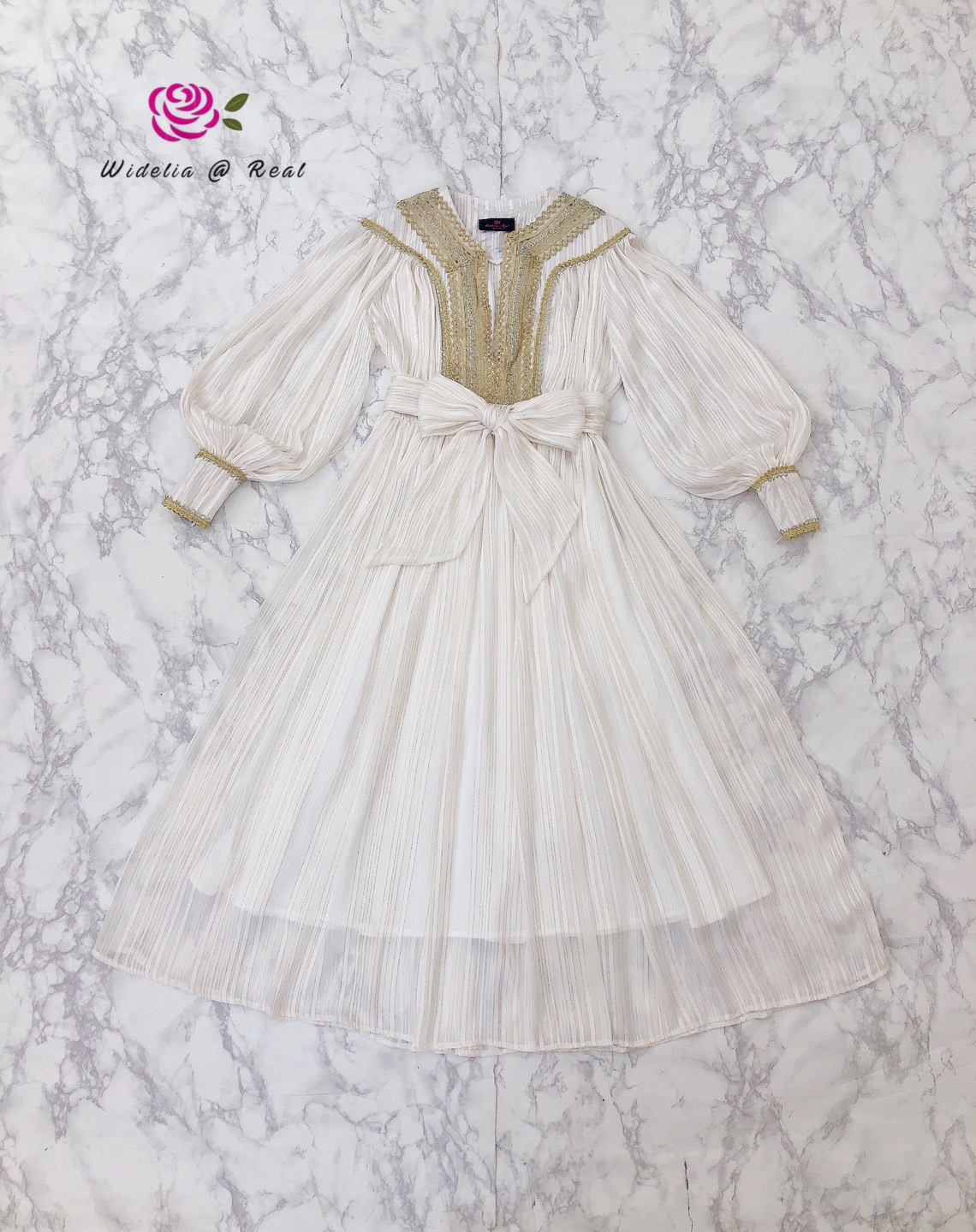 Korea Maxi dress แม็กซี่เดรสตัวยาวคอวีสุดหรู