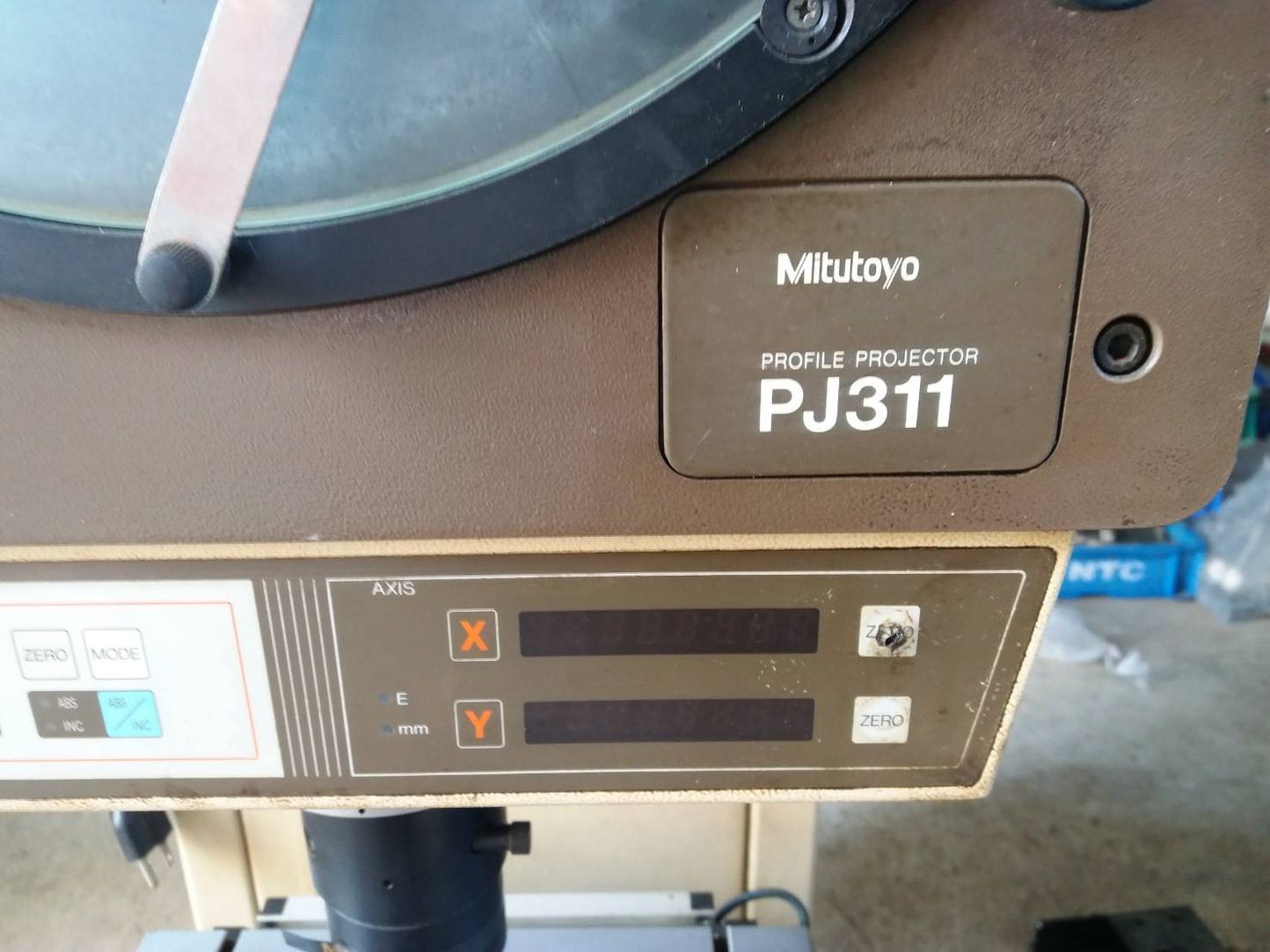 โปรไฟล์โปรเจคเตอร์ Mitutoyo รุ่น PJ311