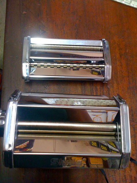 เครื่องรีดแป้งมือหมุน สแตนเลส