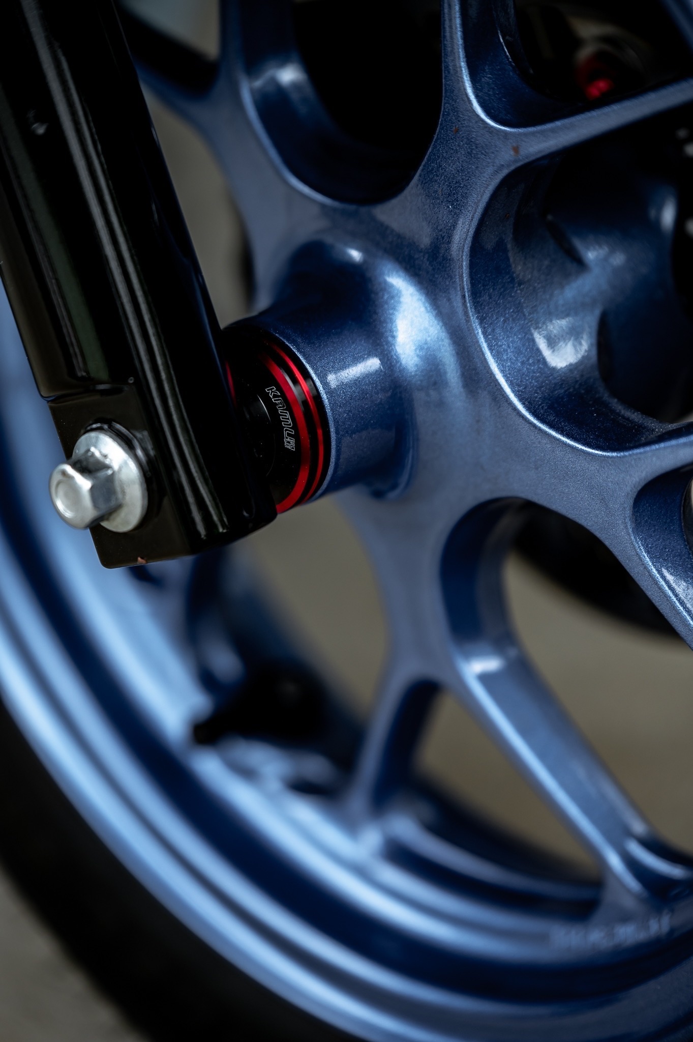 Lead125 1). ครอบท้ายปิดรูกันตก Tail fairing cover 2). ครอบปิดข้างแฟริ่ง Flank fairing cover 3) ปิดข้างบังโคลนหน้า Front fender cowl