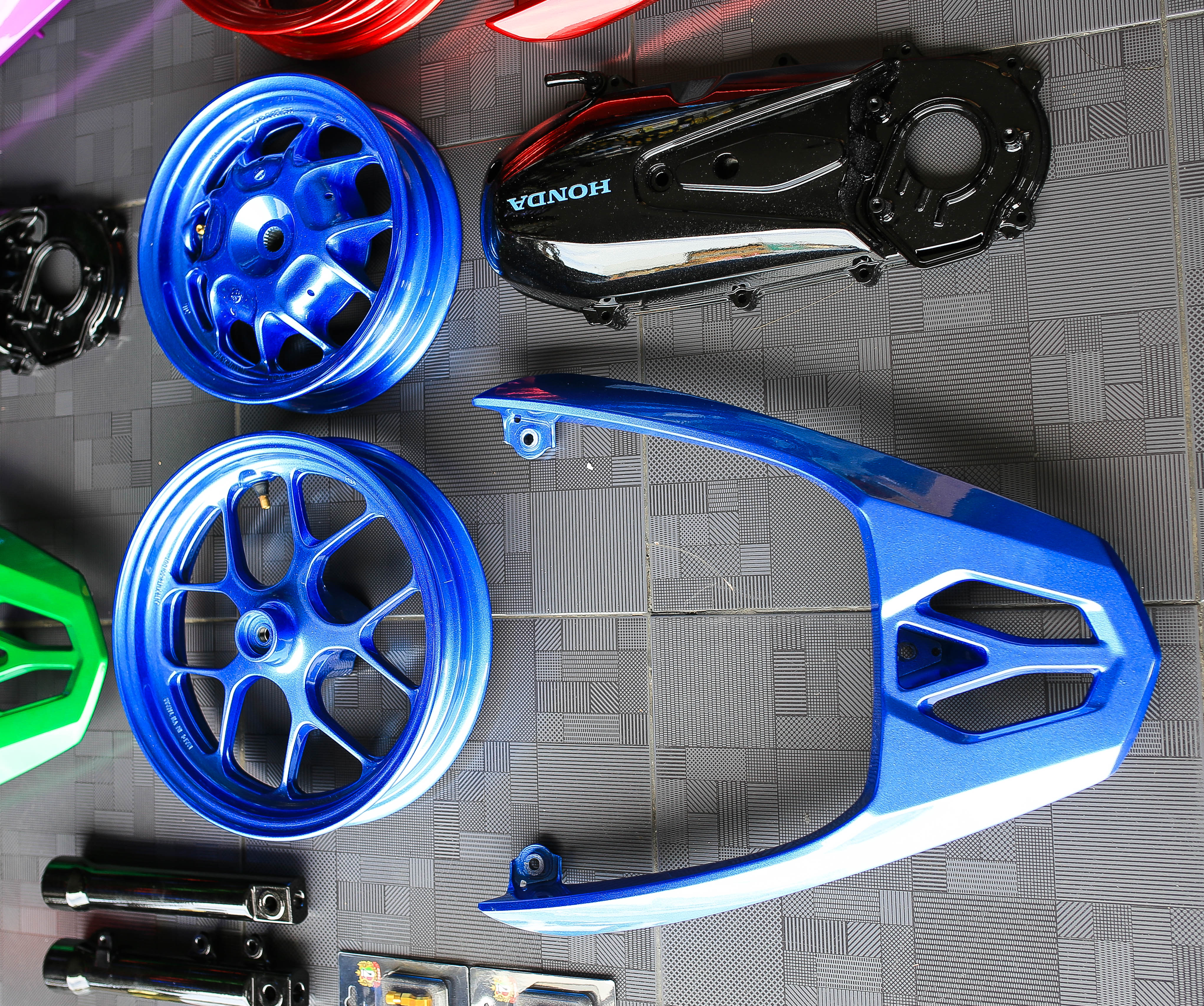 ล้อ-จับหลัง-แคร้ง ทำสี พร้อมสับ HONDA LEAD 125