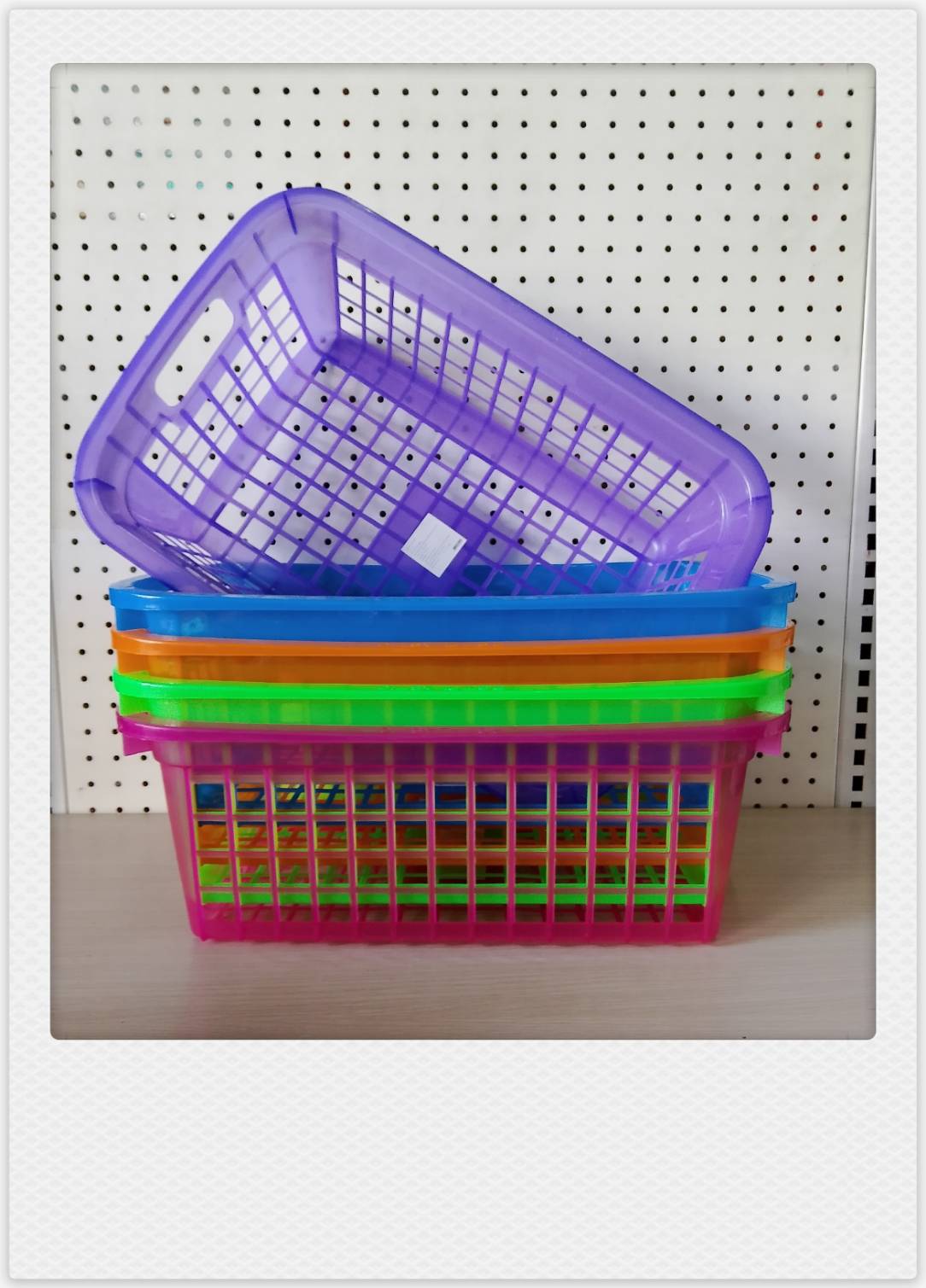 ตะแกรงเหลี่ยม สีใส (PST)